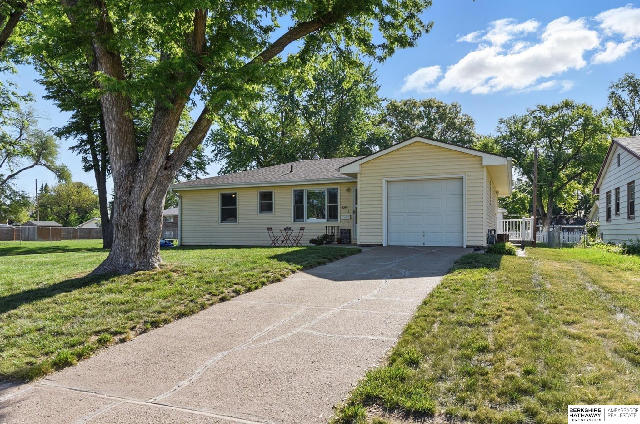 2201 Warren Street, Bellevue, Nebraska image 1