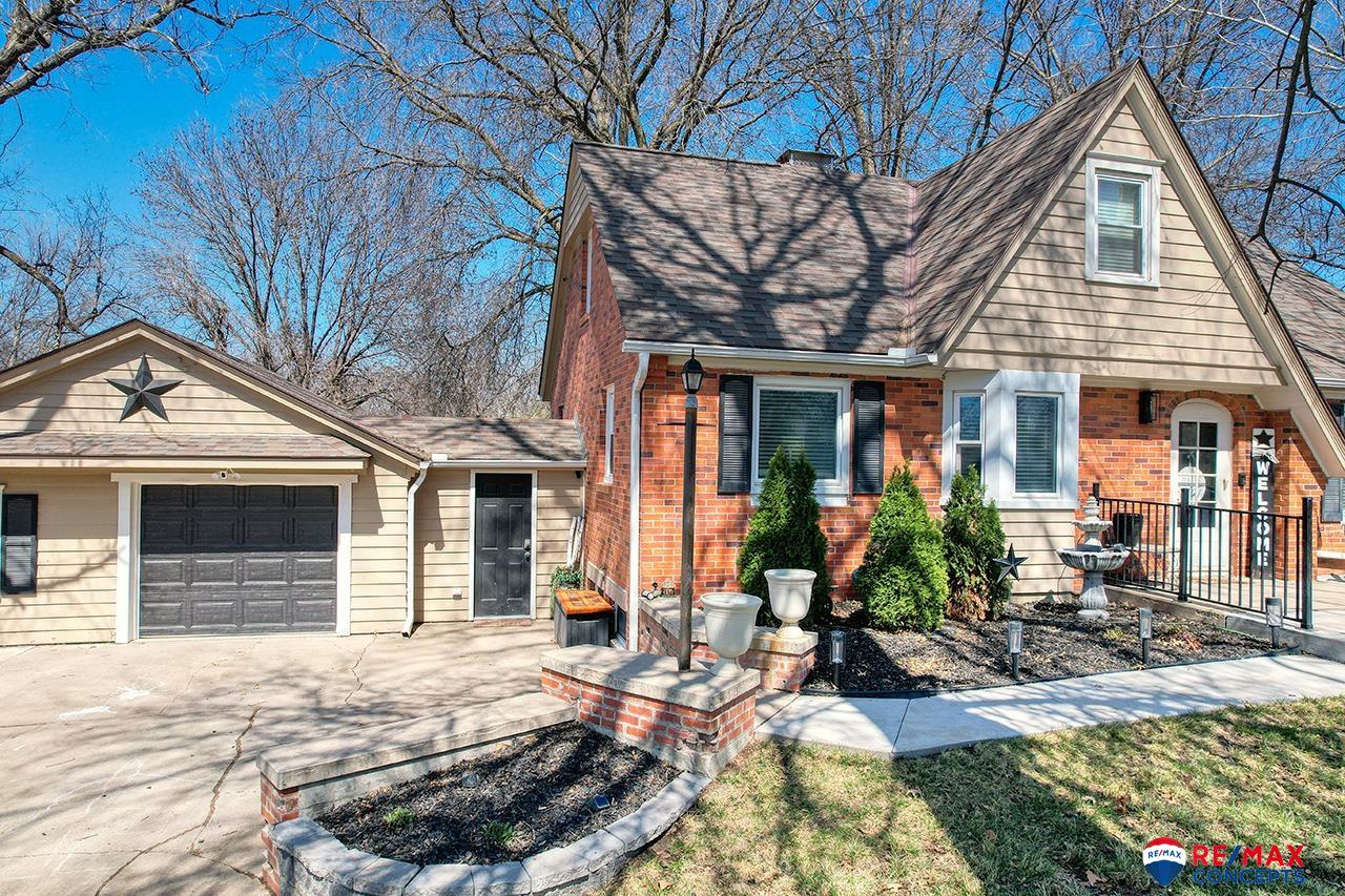 6850 South Street, Lincoln