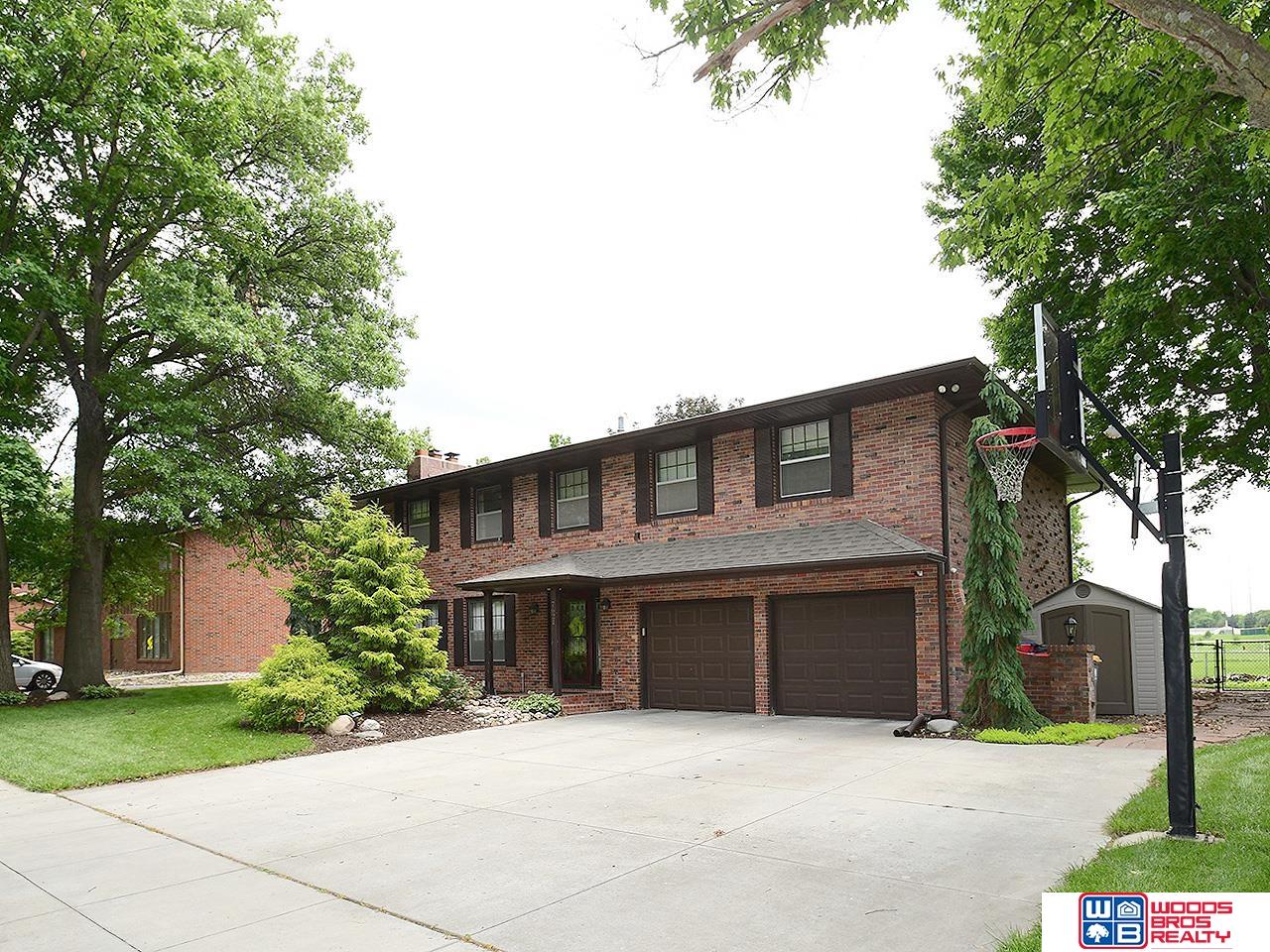 7621 Englewood Drive, Lincoln, Nebraska image 2