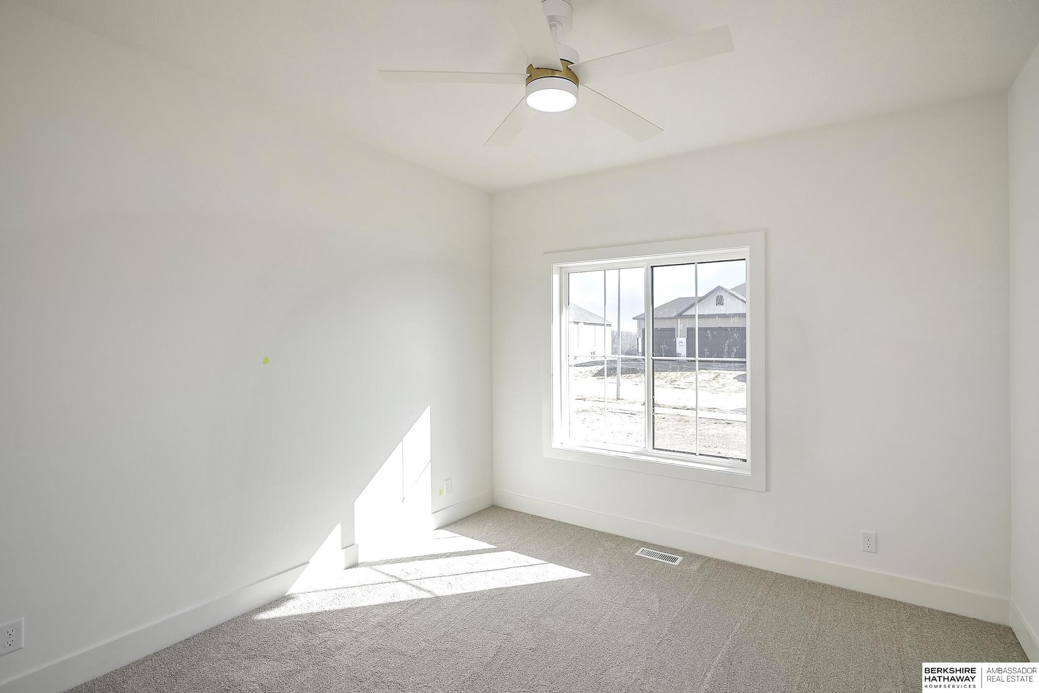 5724 N 208th Street, Elkhorn, Nebraska image 33