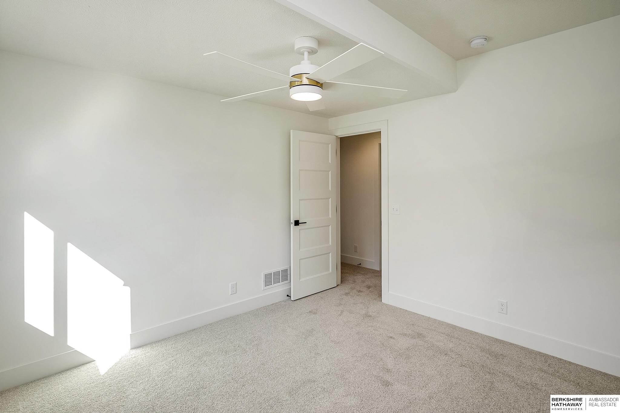 5724 N 208th Street, Elkhorn, Nebraska image 37