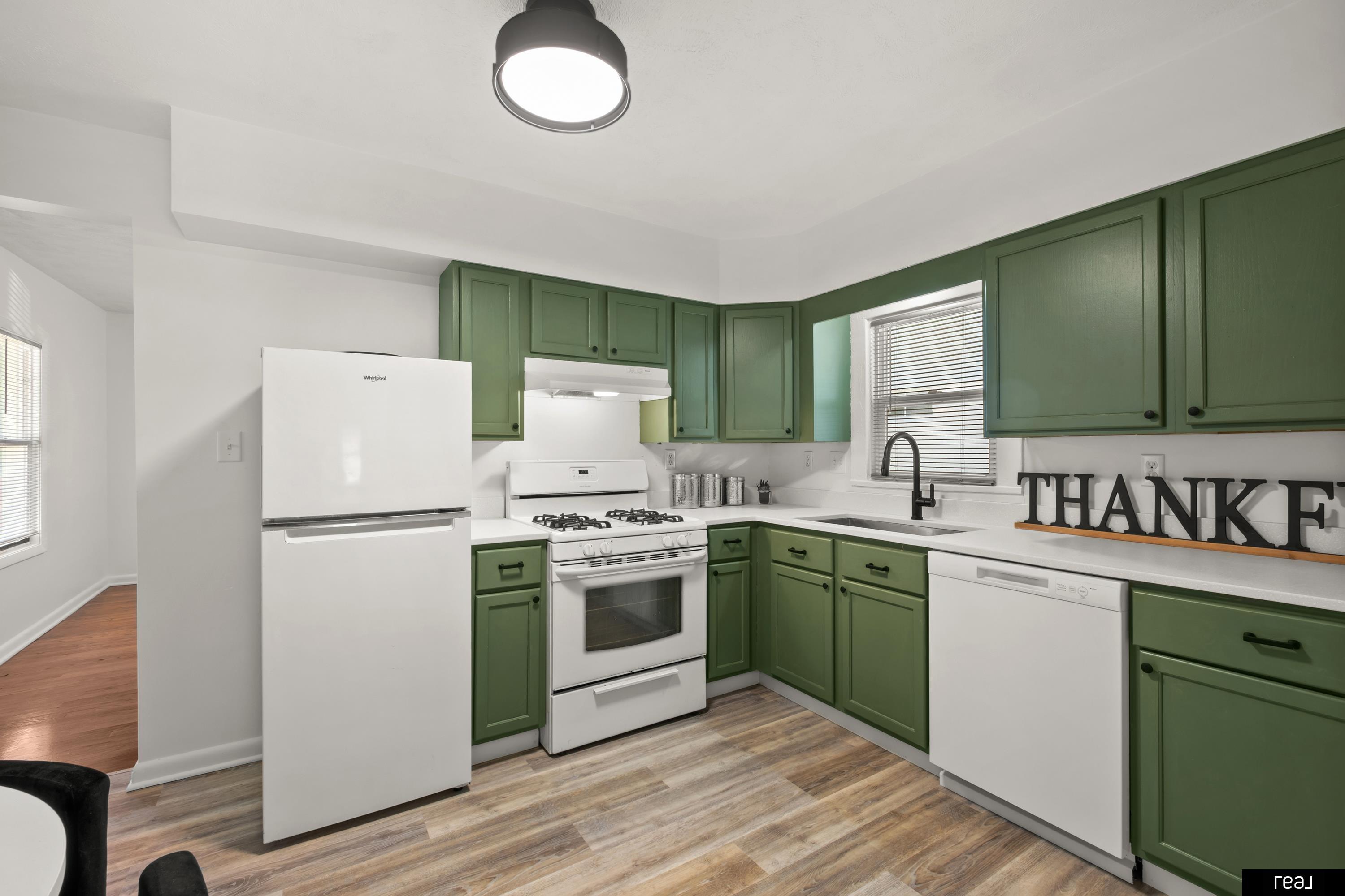 6762 Bedford Avenue, Omaha, Nebraska image 1