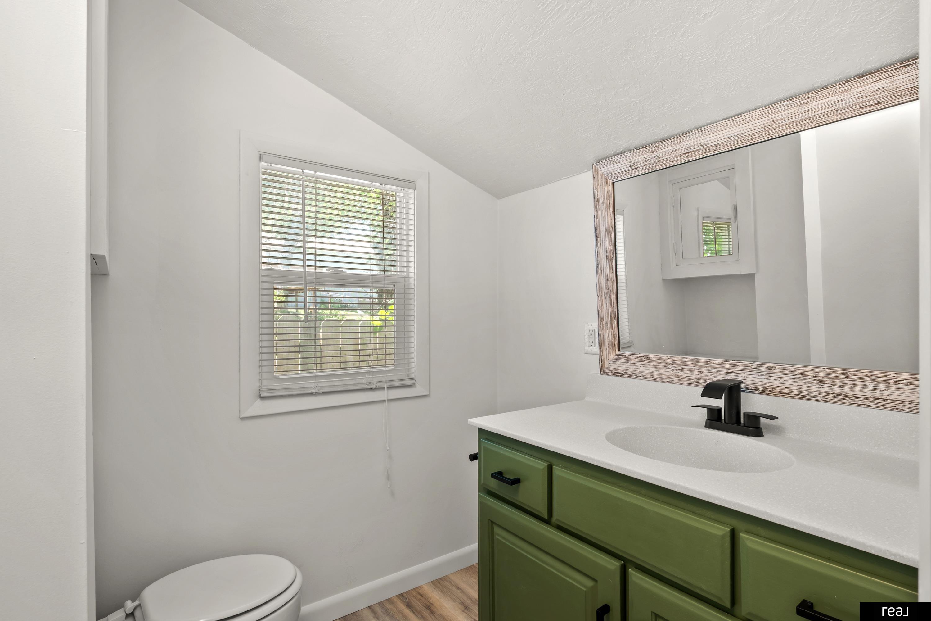 6762 Bedford Avenue, Omaha, Nebraska image 10