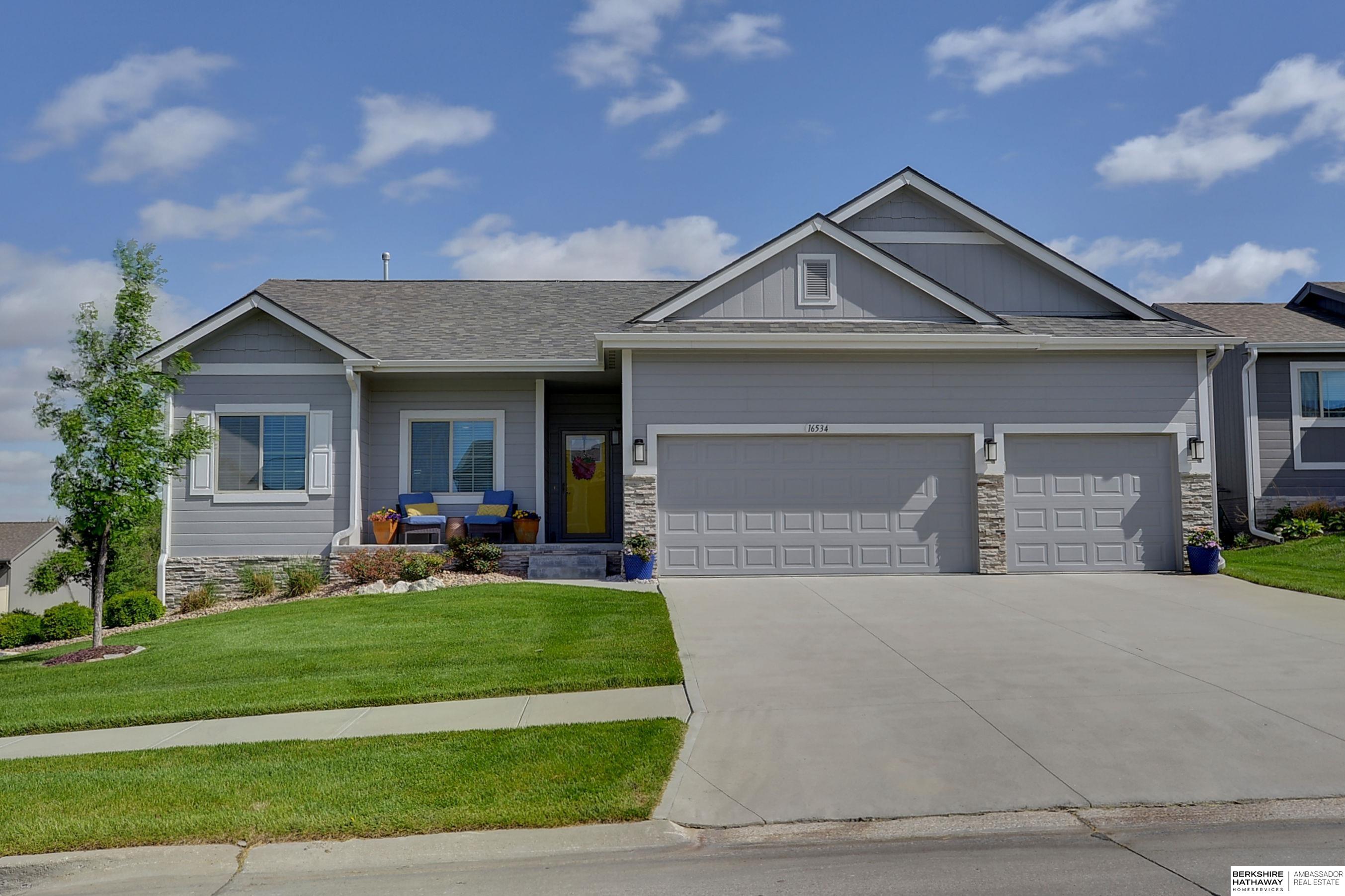 16534 Hanover Street, Bennington, Nebraska image 1
