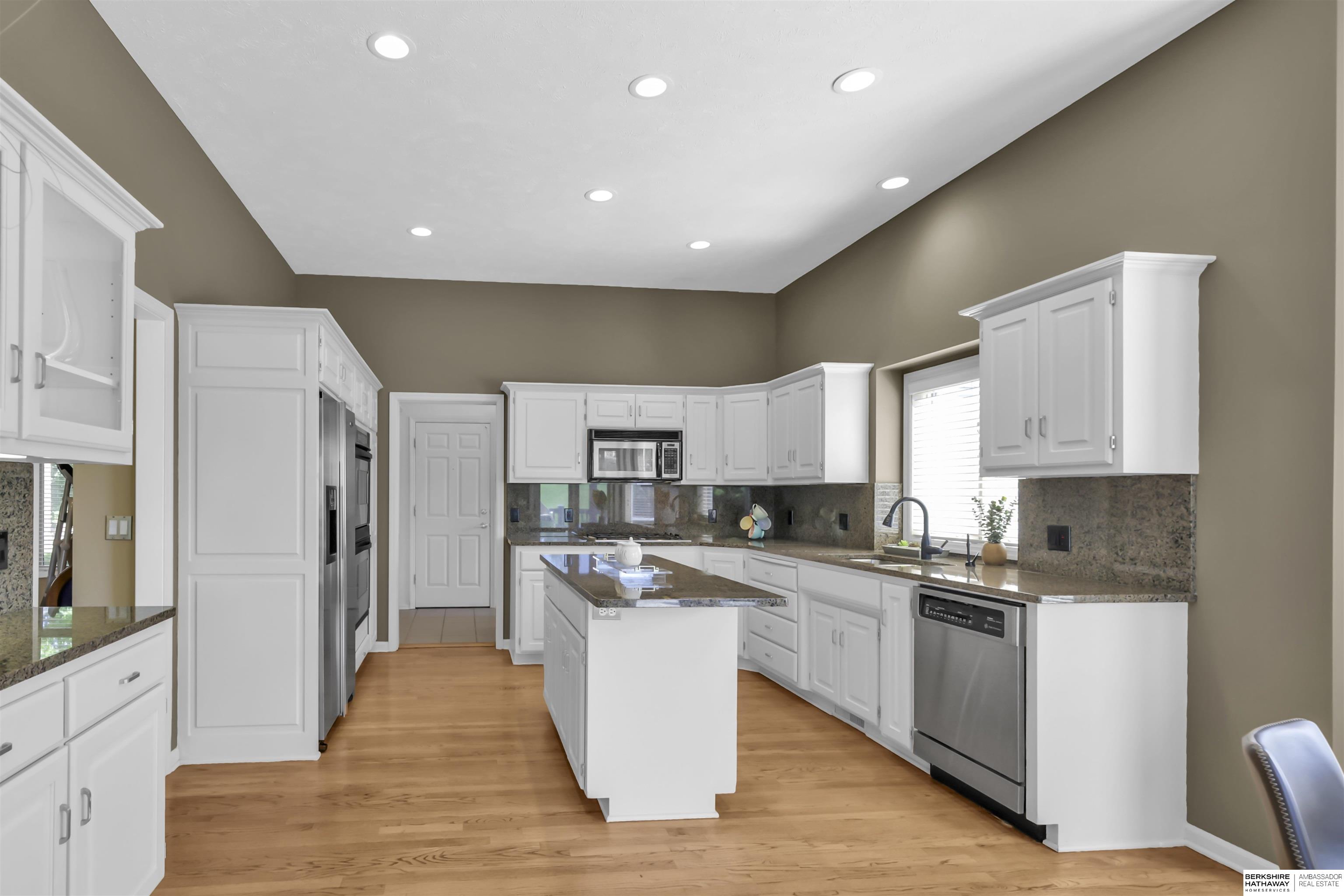 14117 Eagle Run Drive, Omaha, Nebraska image 15