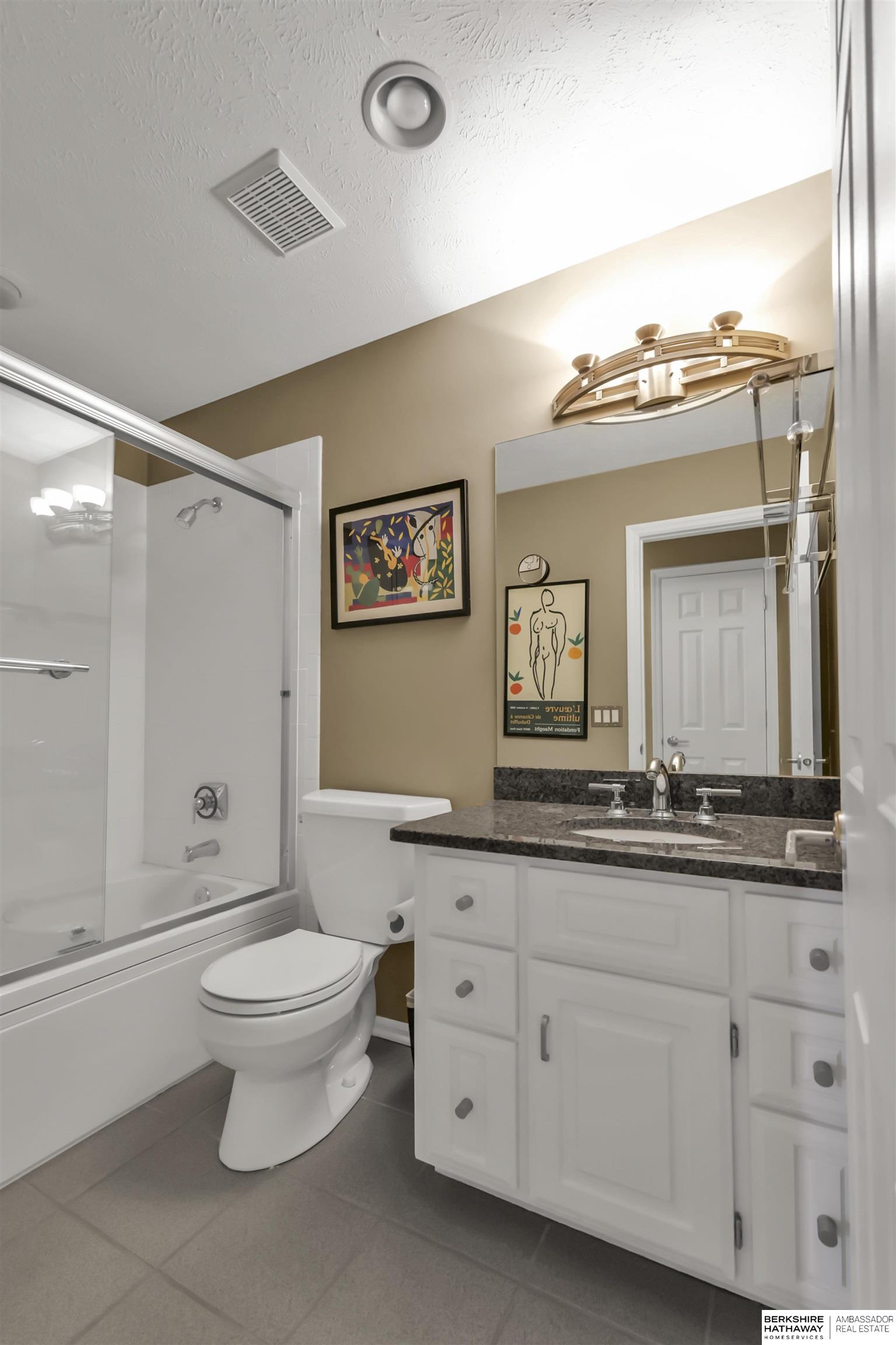14117 Eagle Run Drive, Omaha, Nebraska image 27