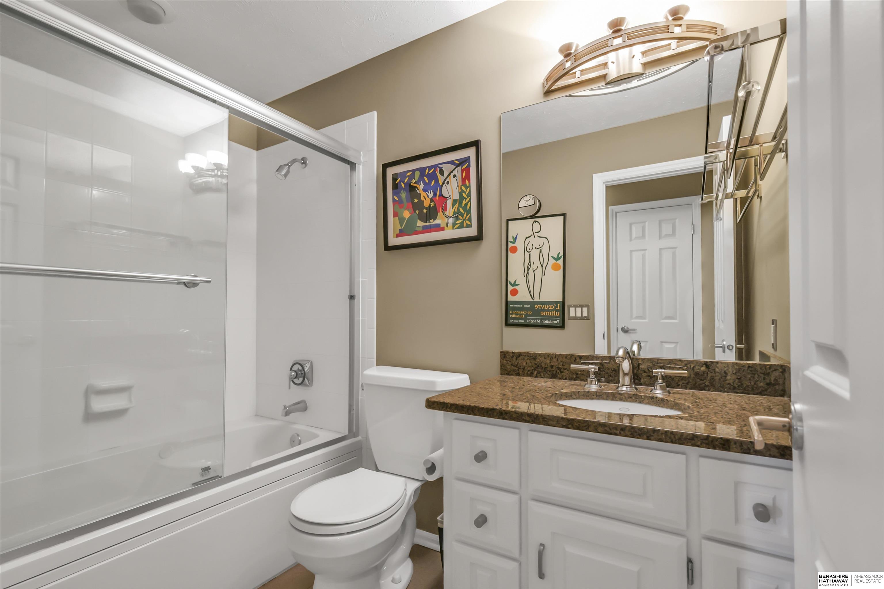 14117 Eagle Run Drive, Omaha, Nebraska image 28
