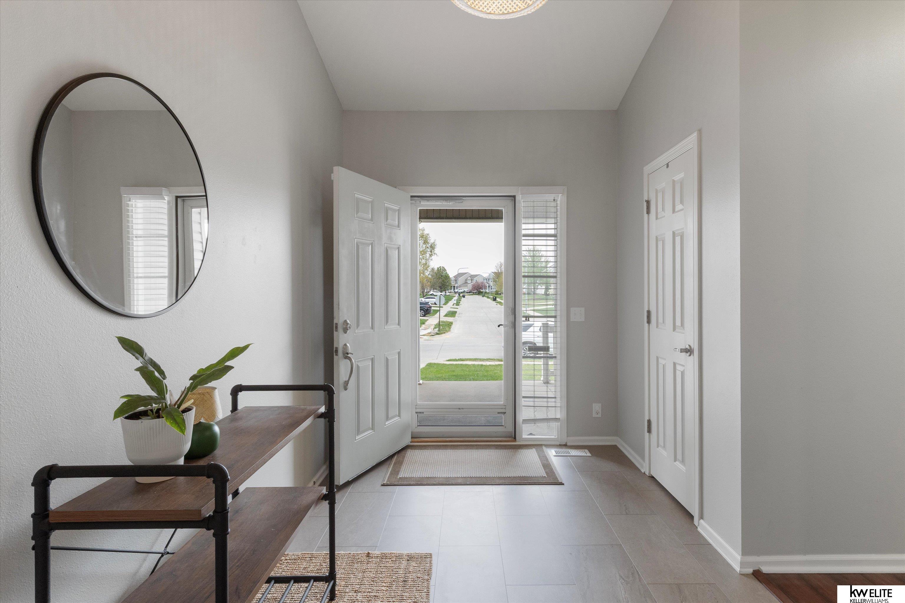 809 Stony Point Drive, Papillion, Nebraska image 4