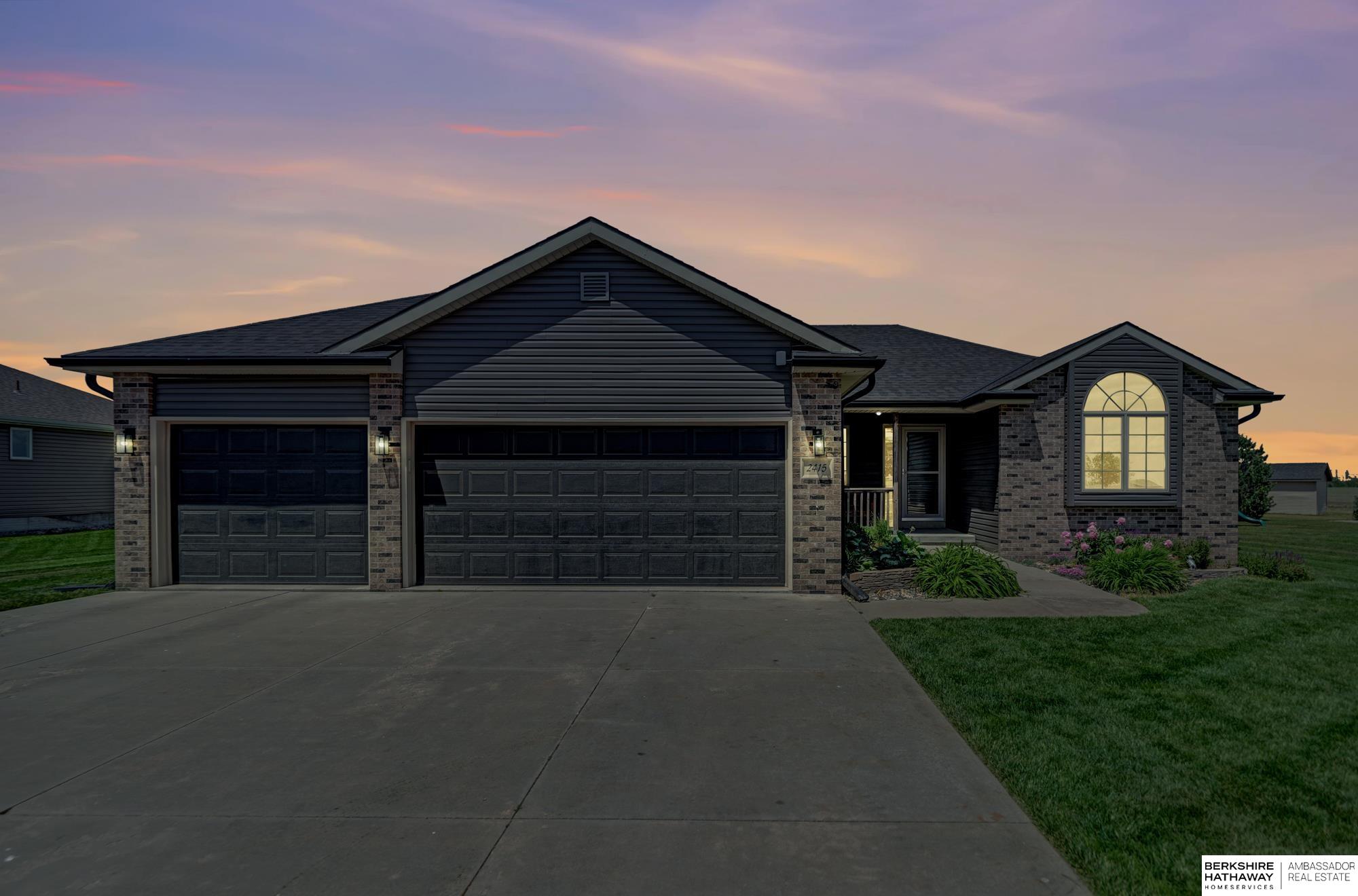 2415 E 15th Street, York, Nebraska image 1