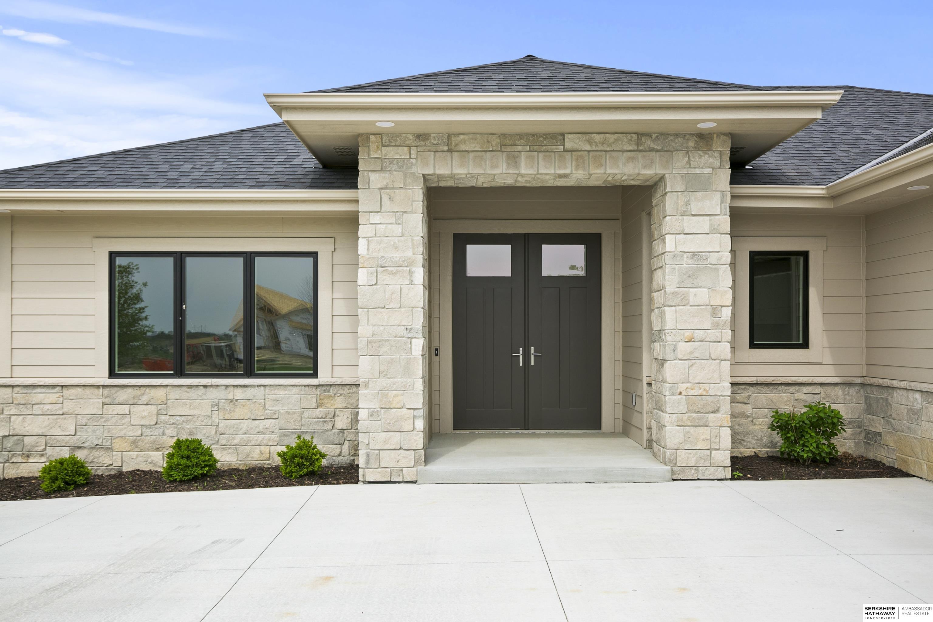 3012 S 209th Court, Omaha, Nebraska image 2