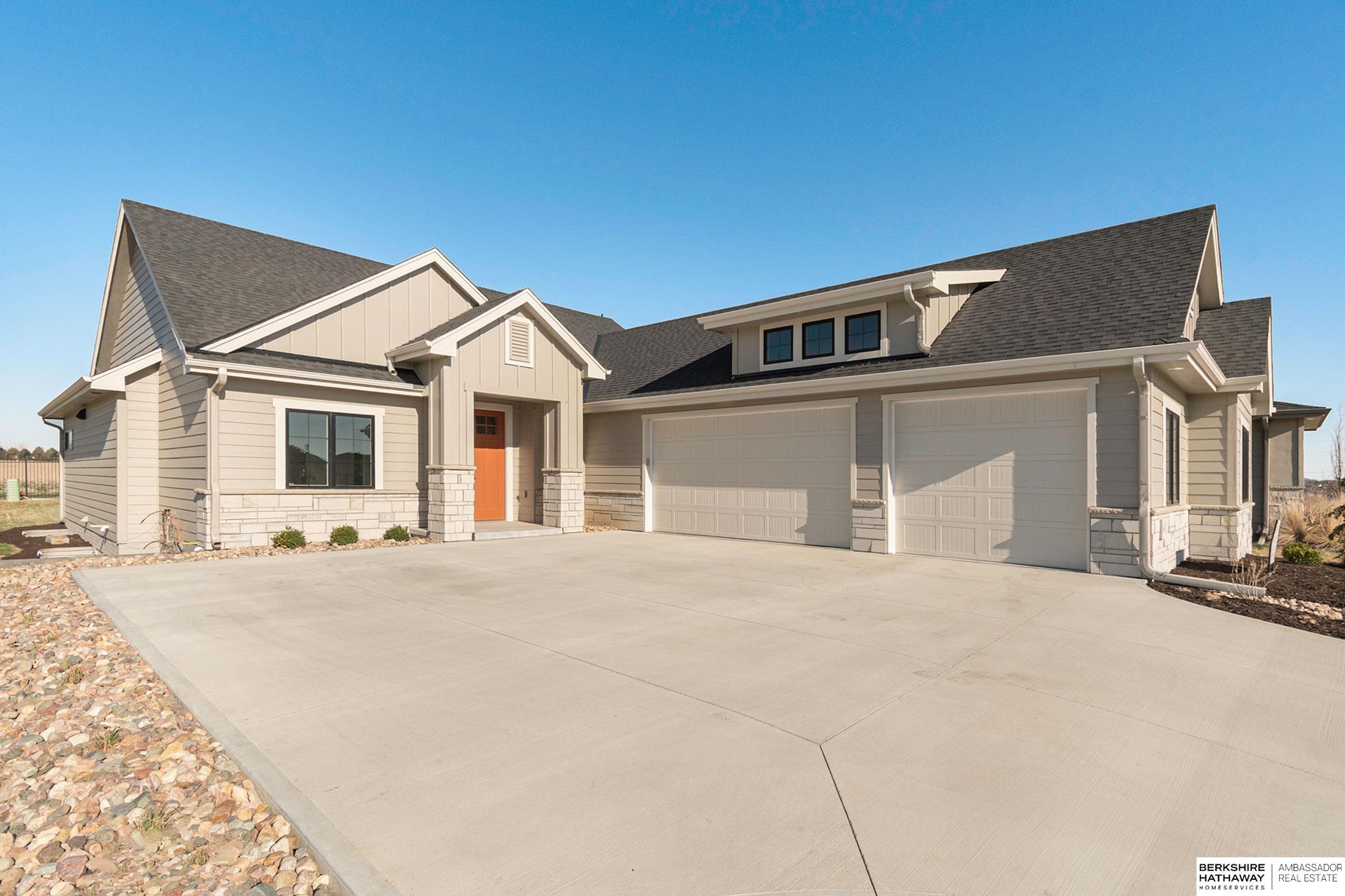 3004 S 209 Court, Omaha, Nebraska image 2
