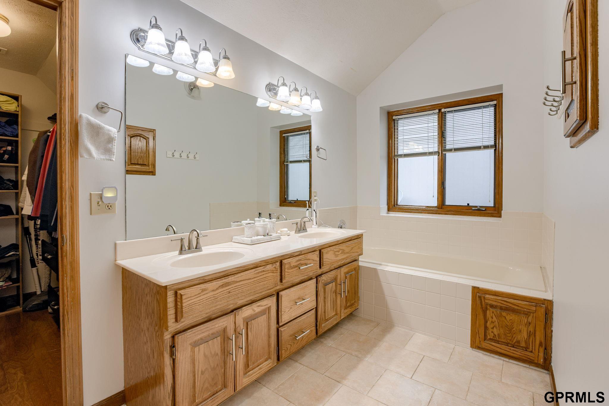 2337 N 154th Street, Omaha, Nebraska image 21