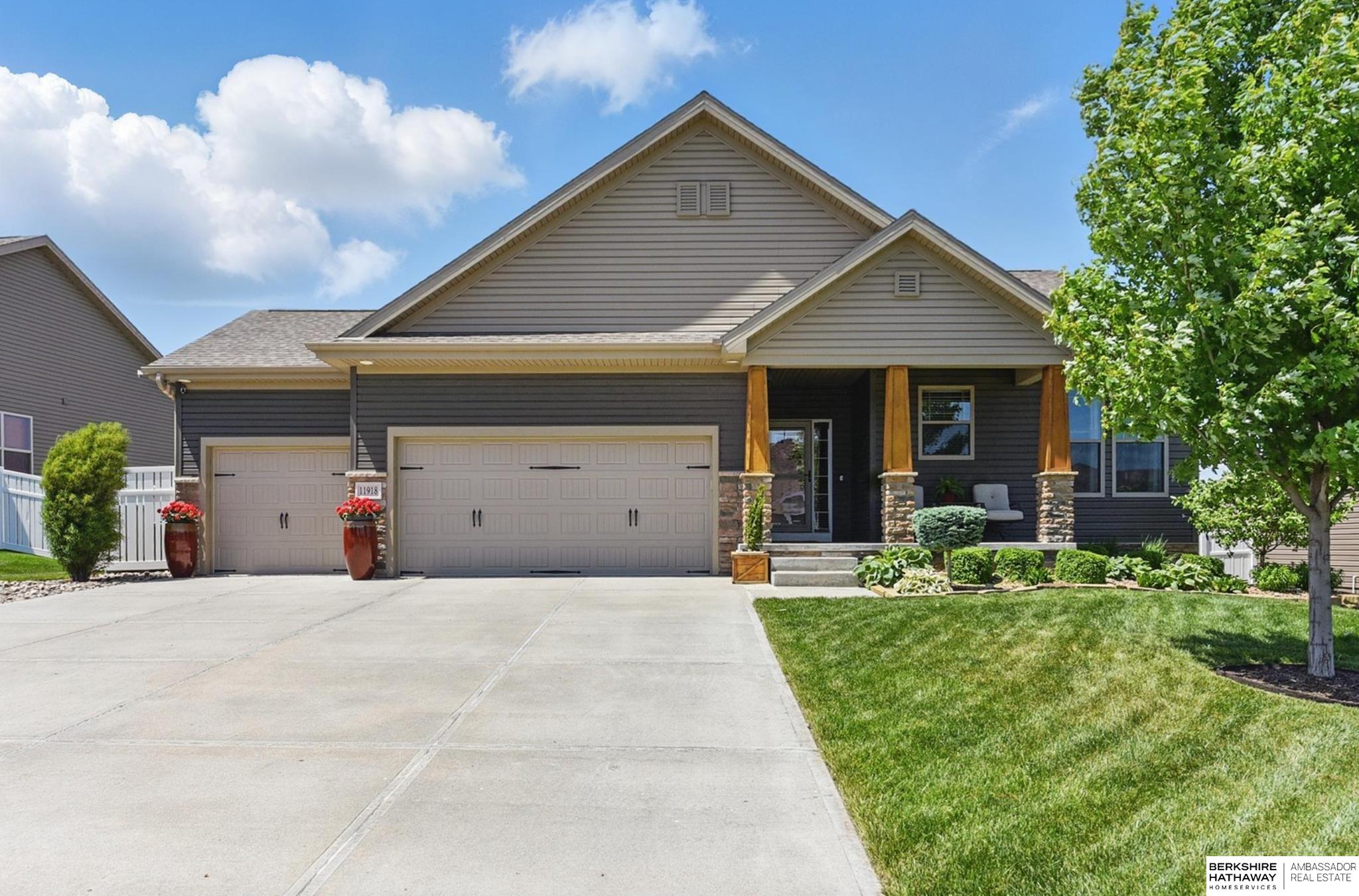 11918 S 212th Street, Gretna, Nebraska image 1