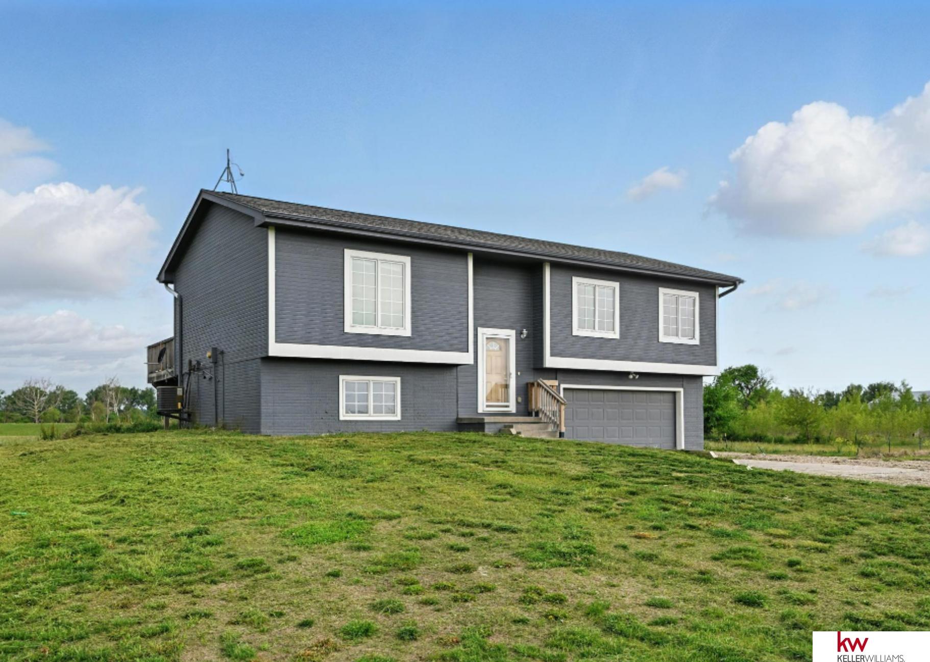 60050 Karns Road, Pacific Junction, Iowa image 1