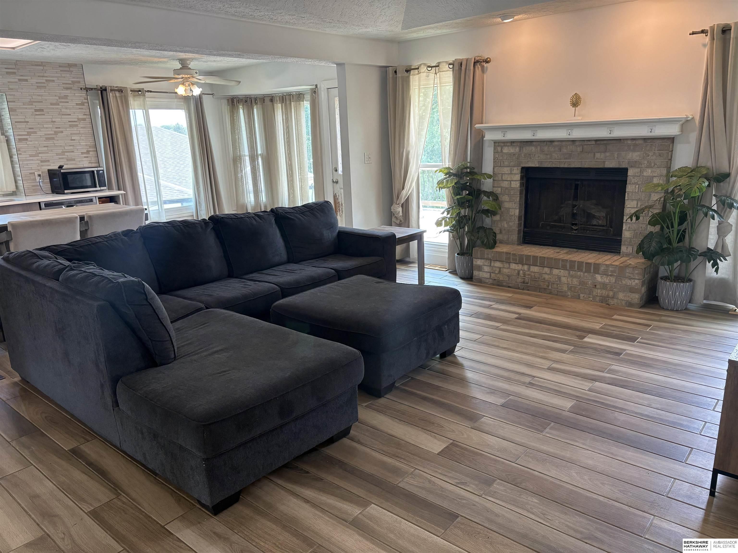 9604 Sterling Circle, Plattsmouth, Nebraska image 3
