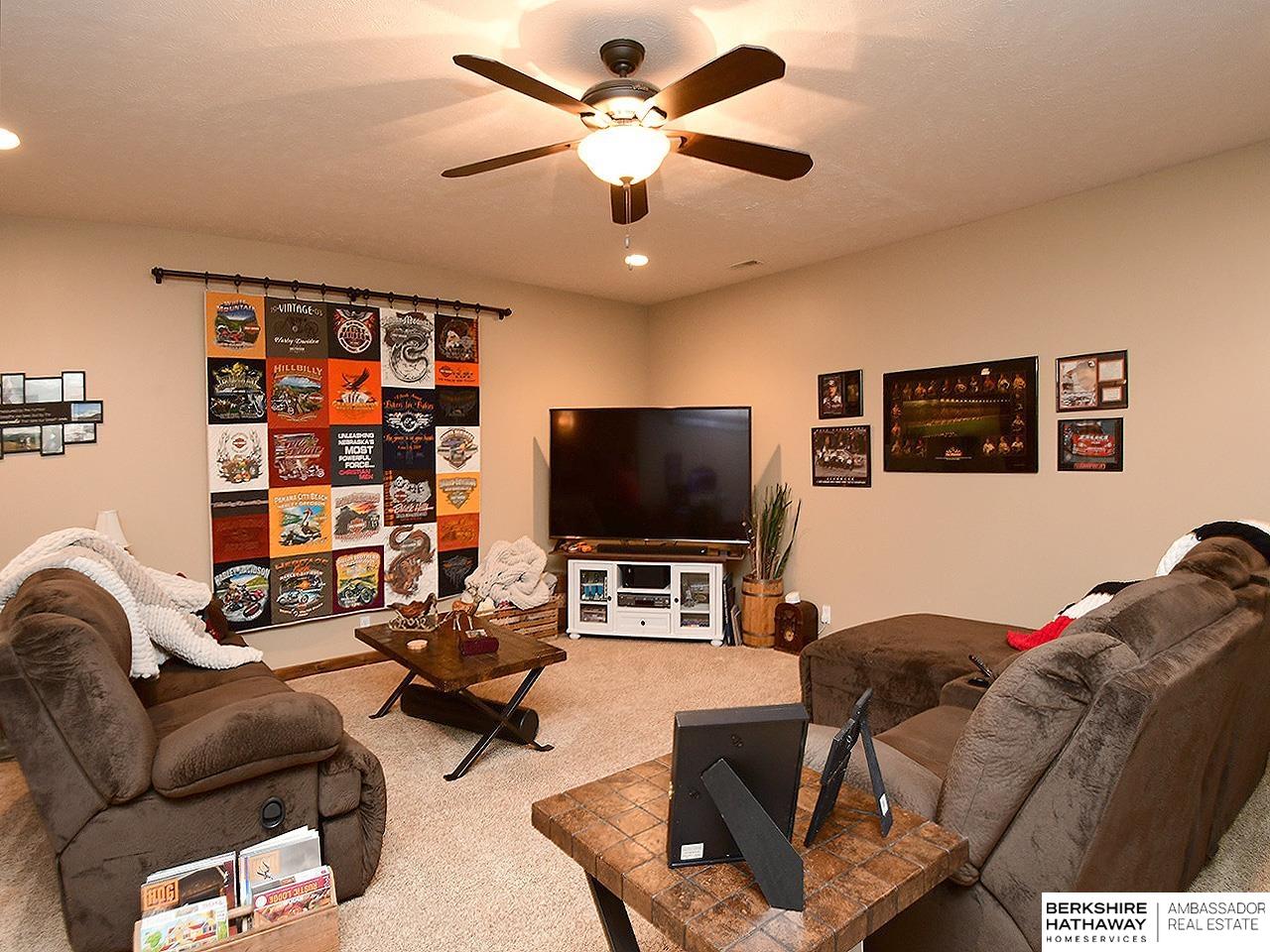 17207 Hickory Plaza, Omaha, Nebraska image 14