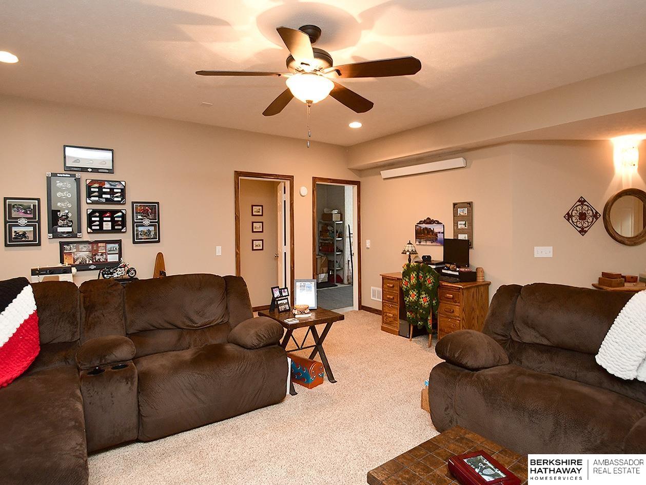 17207 Hickory Plaza, Omaha, Nebraska image 15