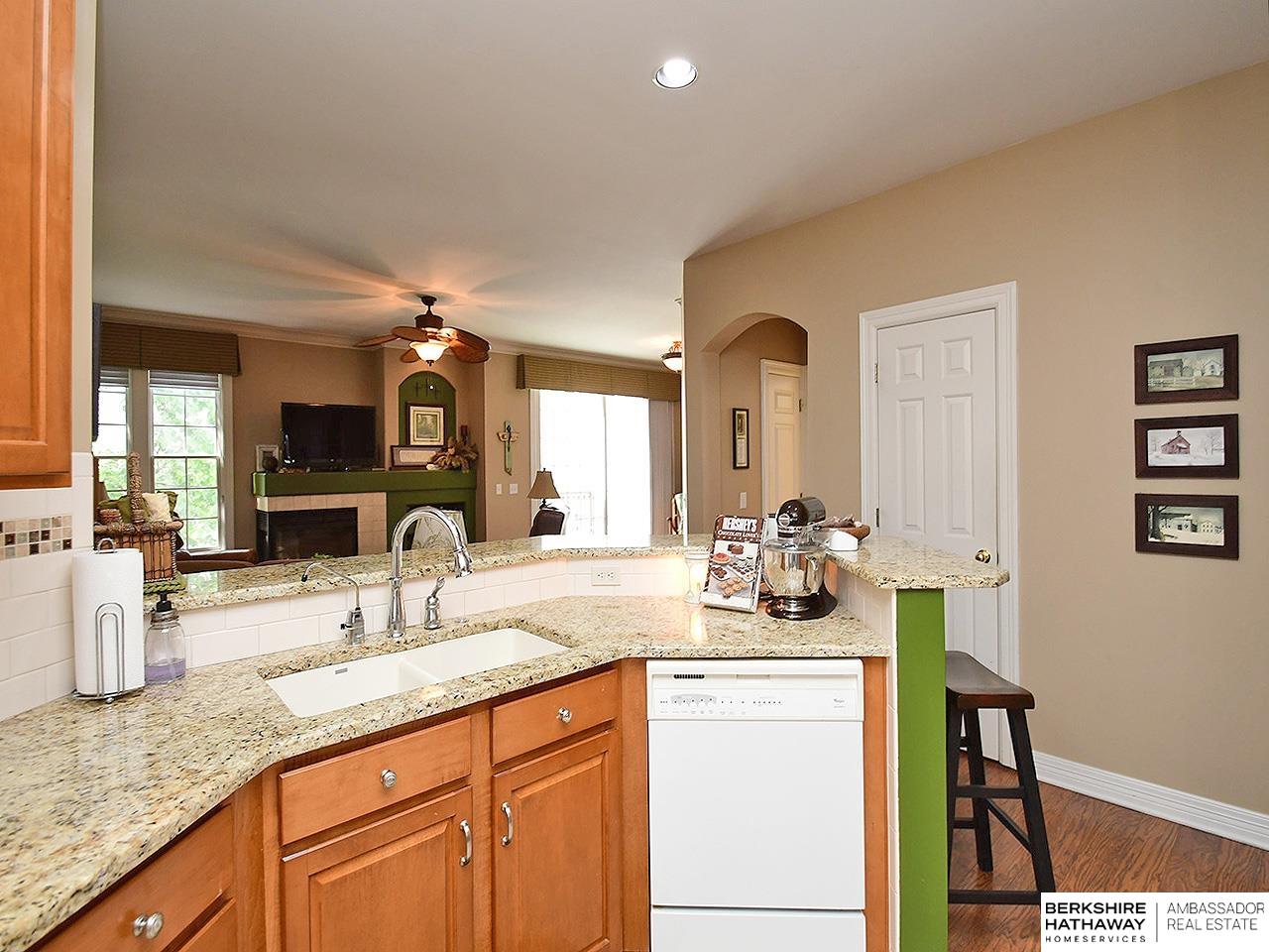 17207 Hickory Plaza, Omaha, Nebraska image 22