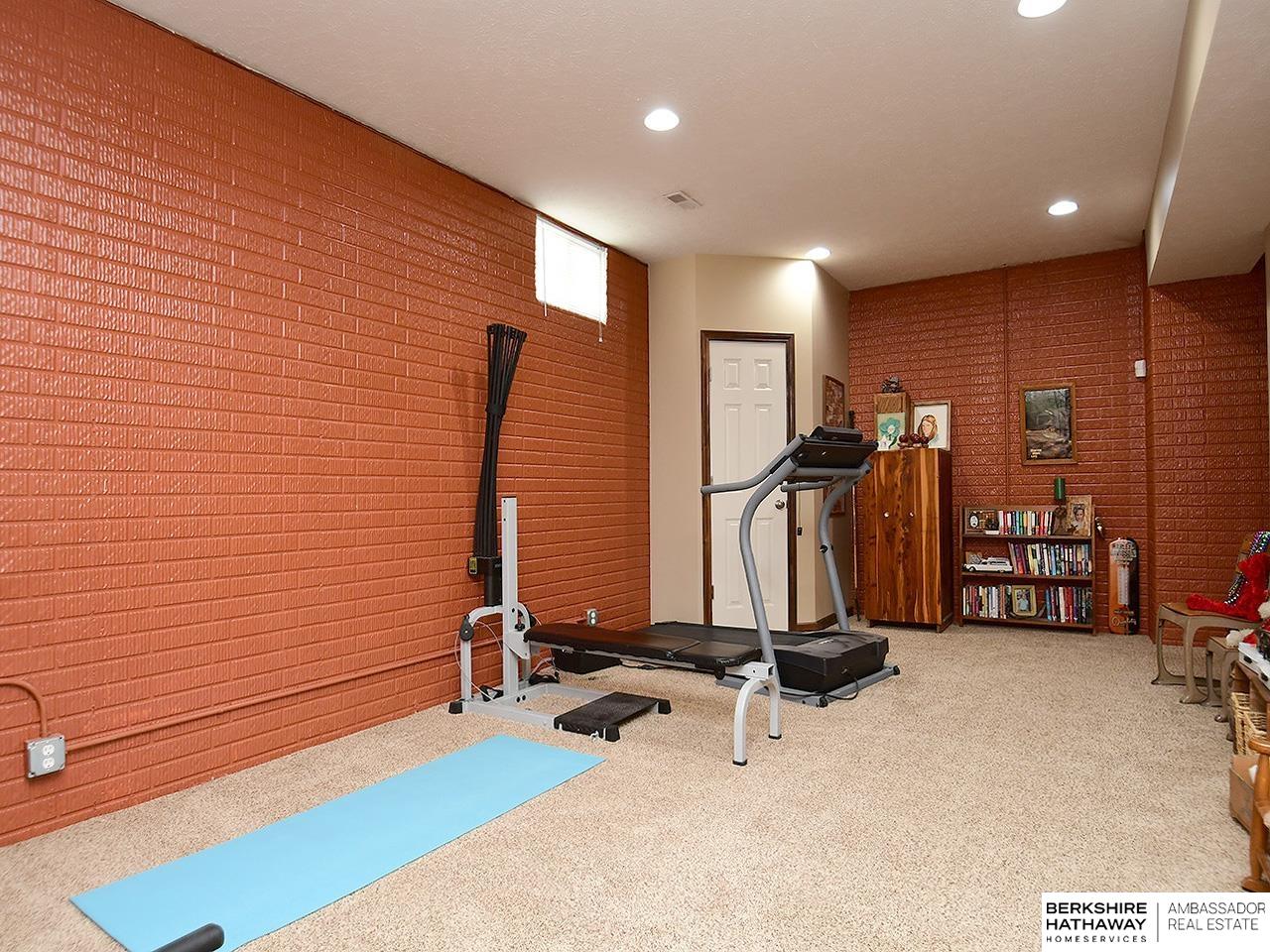 17207 Hickory Plaza, Omaha, Nebraska image 29