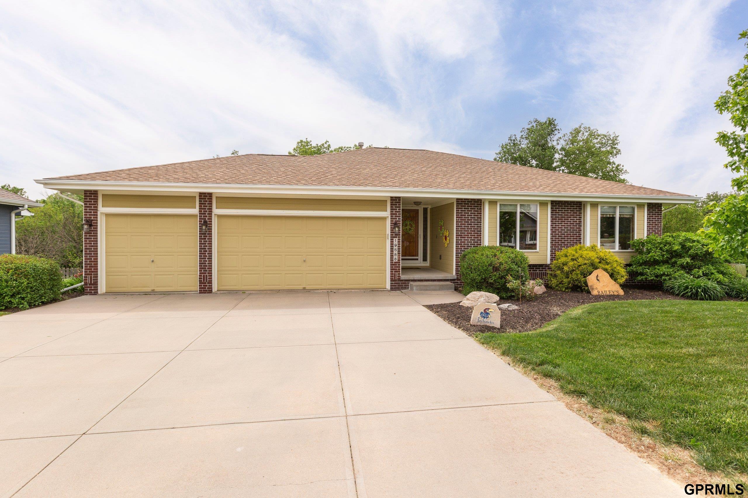19588 Ridgeway Road, Plattsmouth, Nebraska image 1