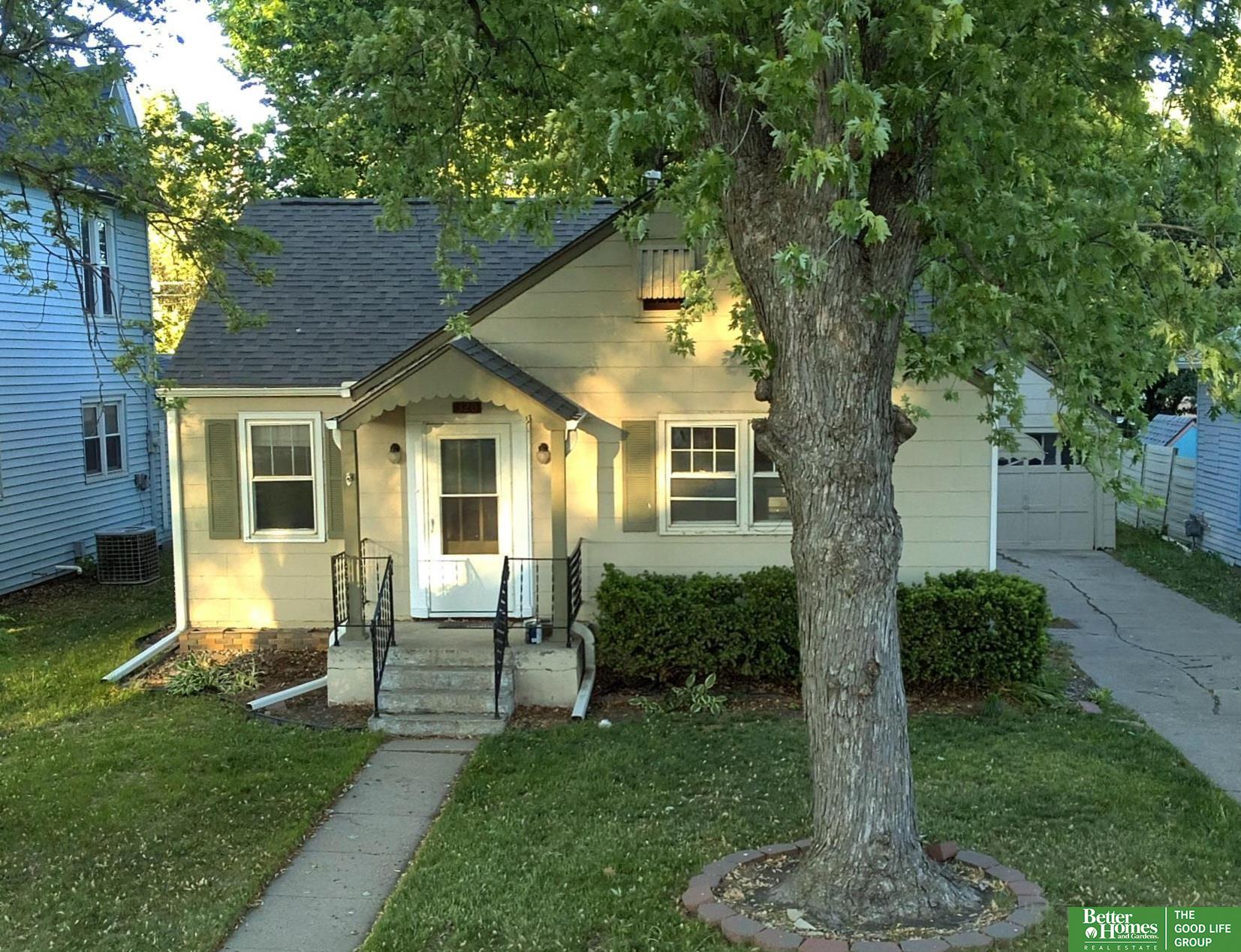 320 N College Avenue, York, Nebraska image 1