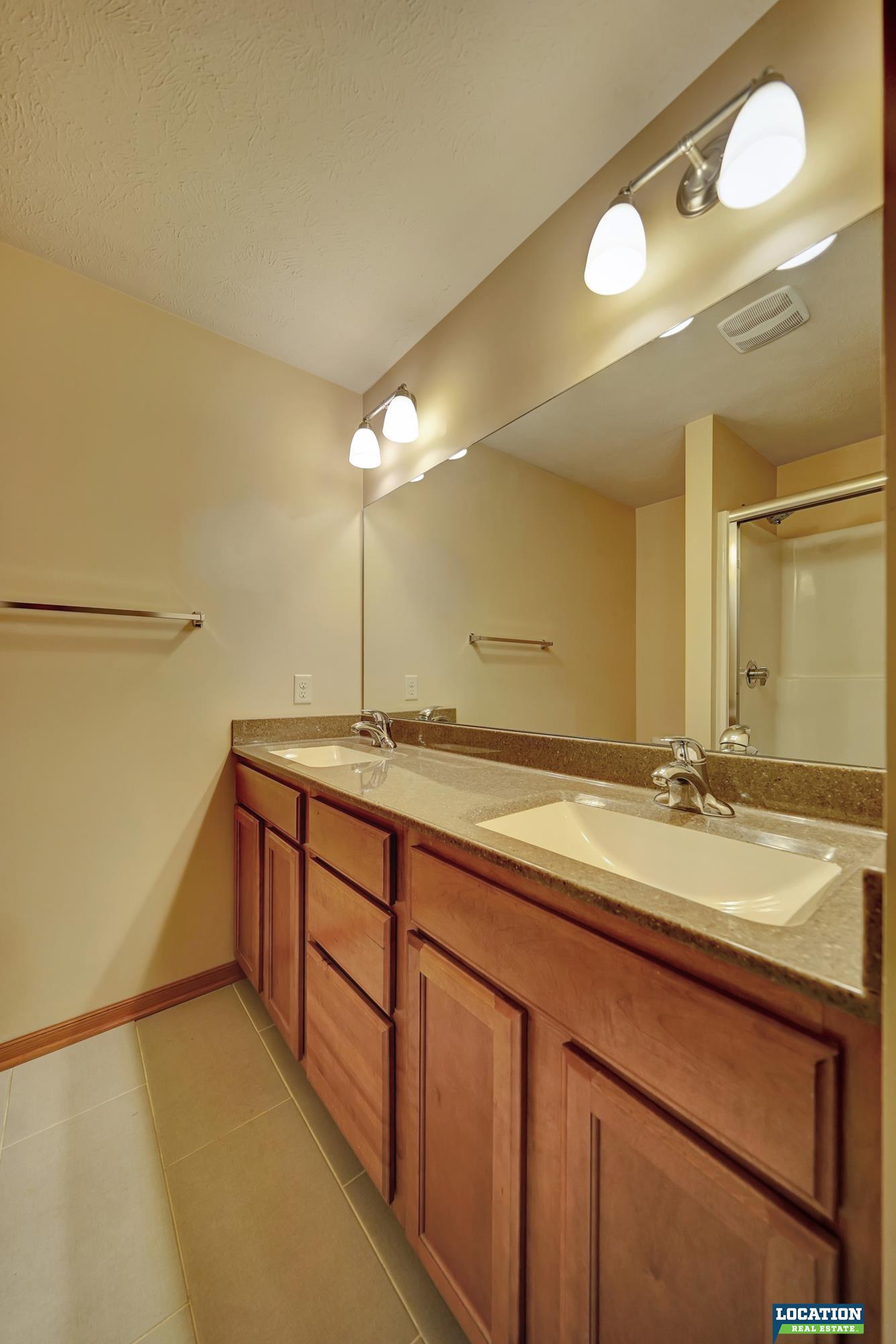 8743 Remi Drive, Lincoln, Nebraska image 15