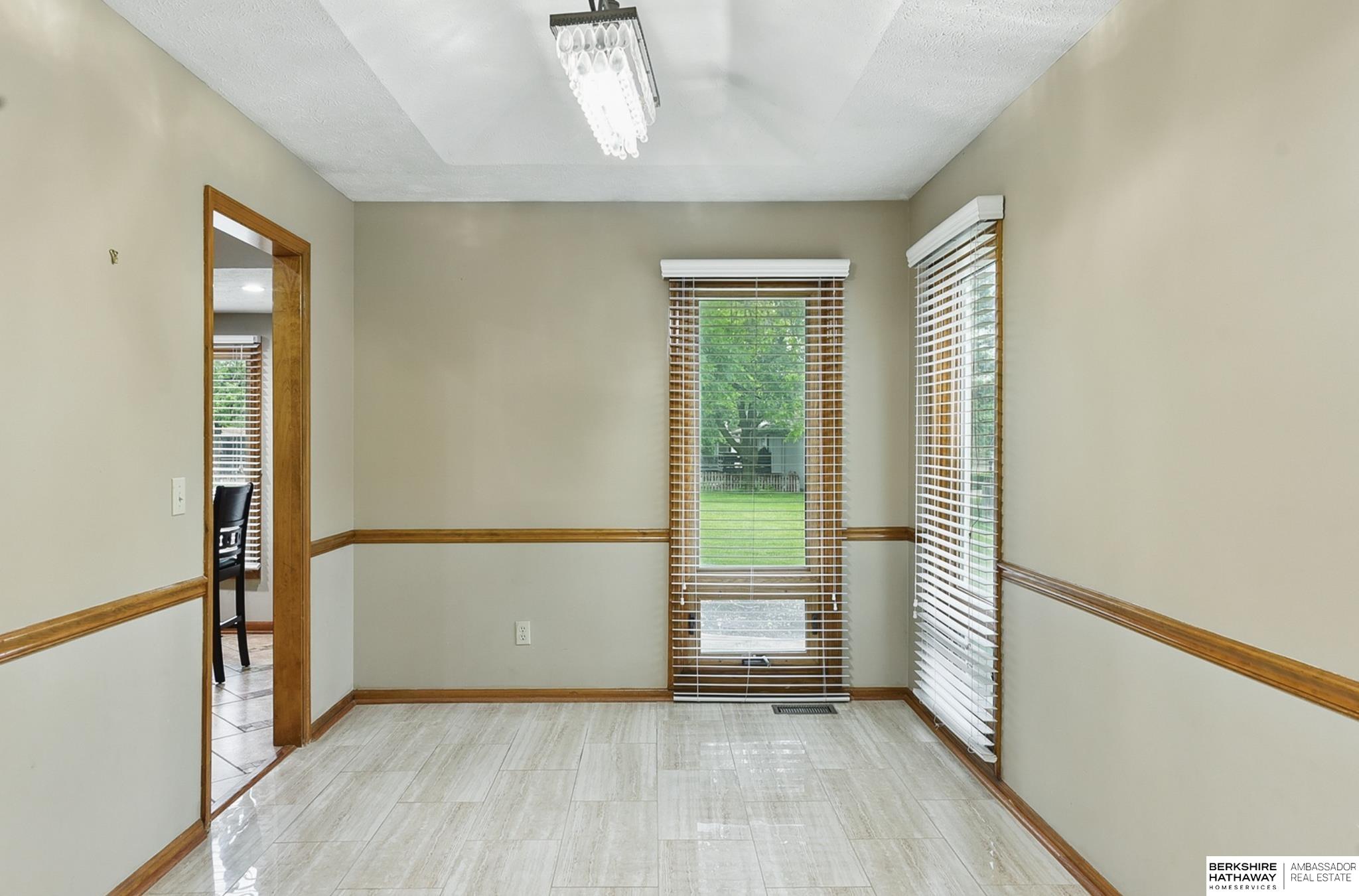 1611 N 150th Plaza, Omaha, Nebraska image 12