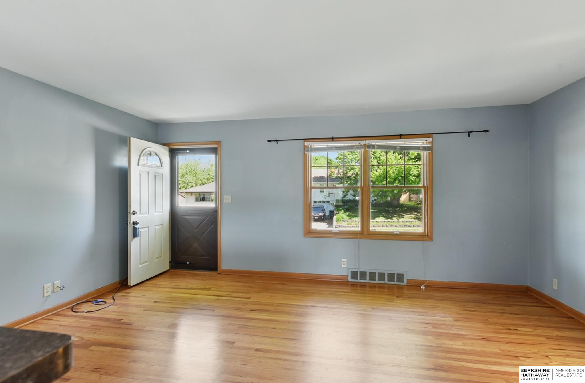 6913 Seward Street, Omaha, Nebraska image 14