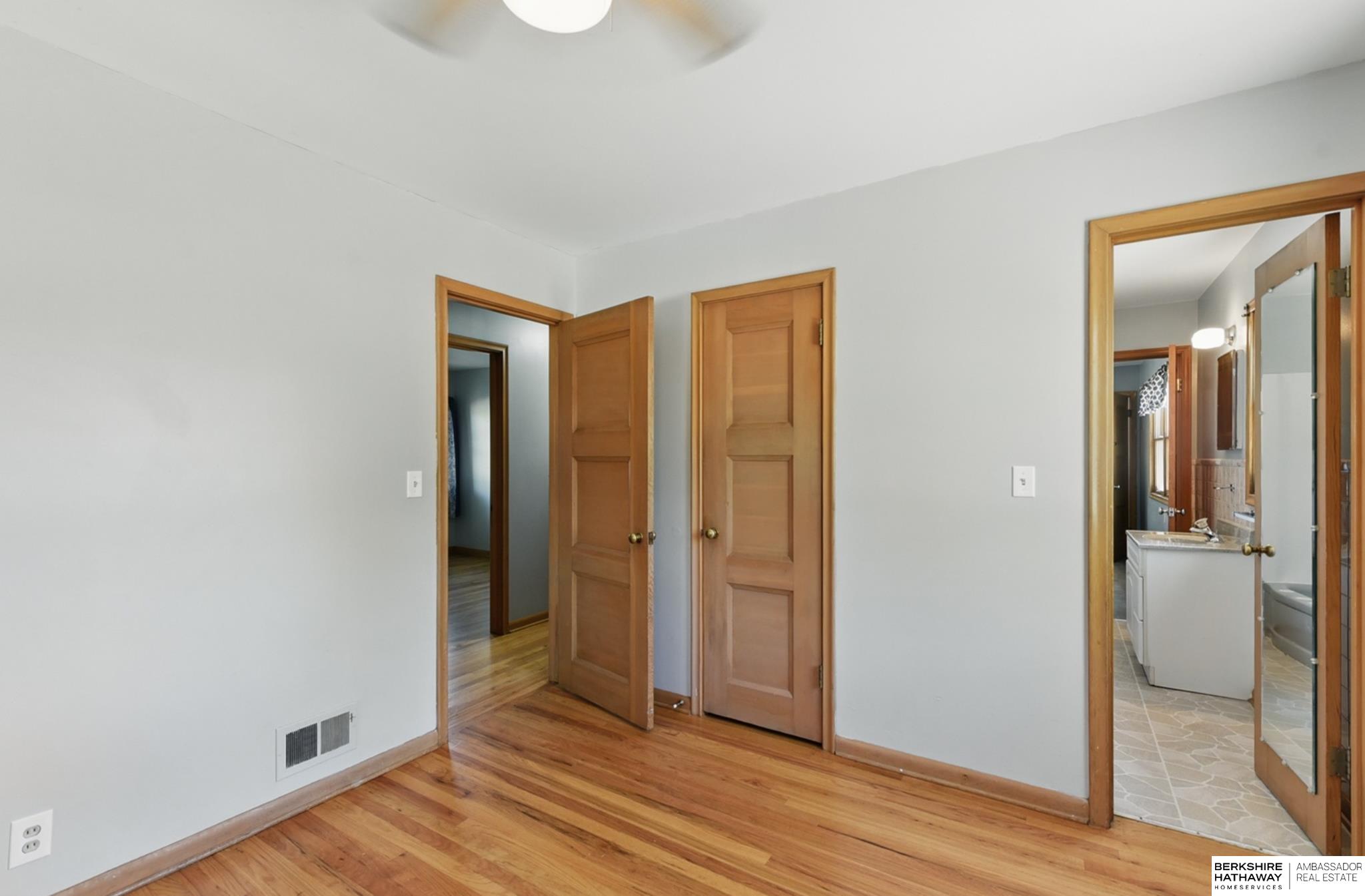 6913 Seward Street, Omaha, Nebraska image 21