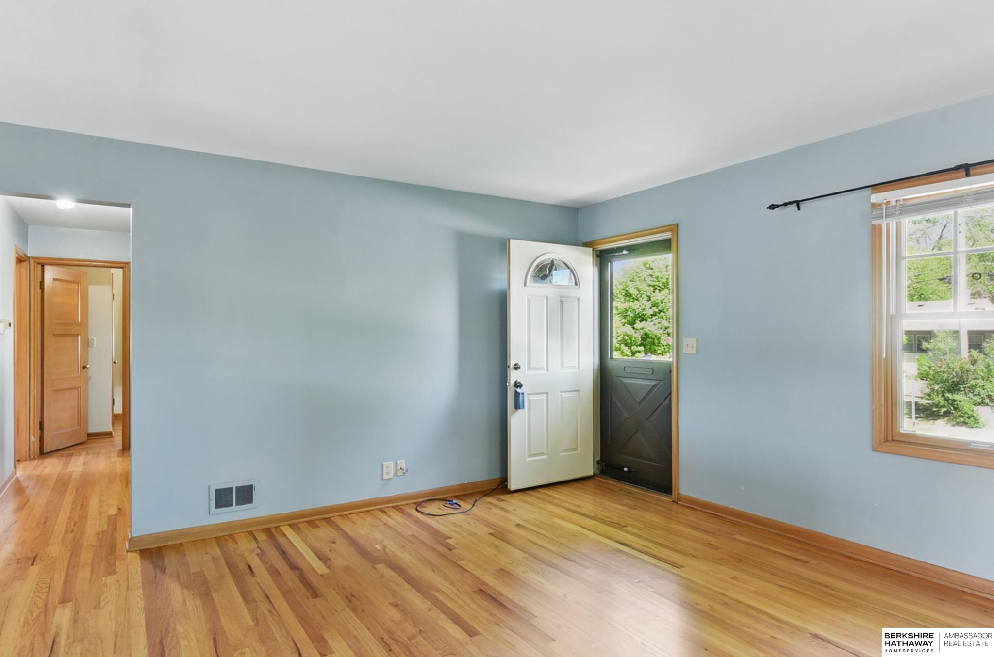 6913 Seward Street, Omaha, Nebraska image 4