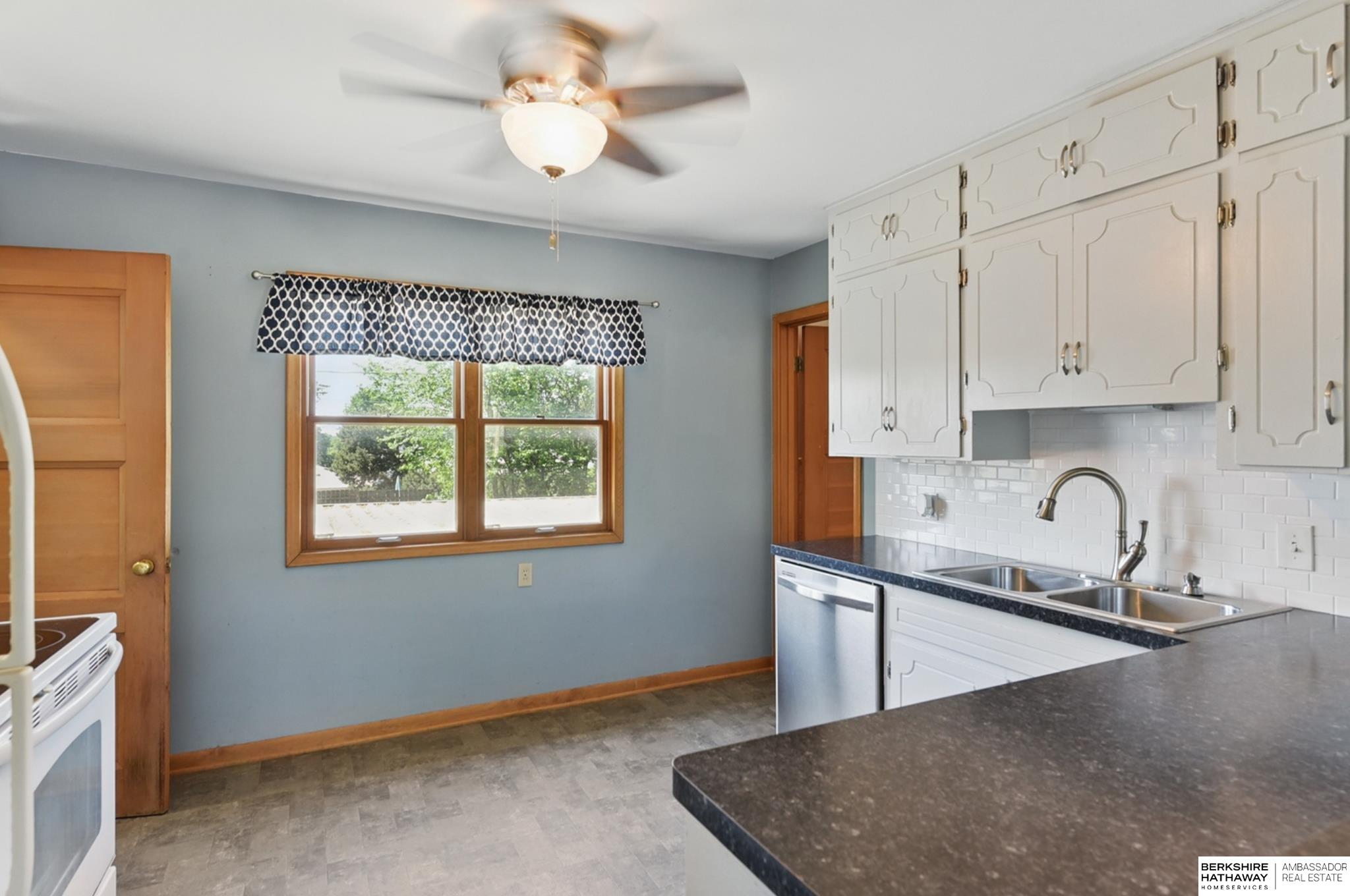 6913 Seward Street, Omaha, Nebraska image 10