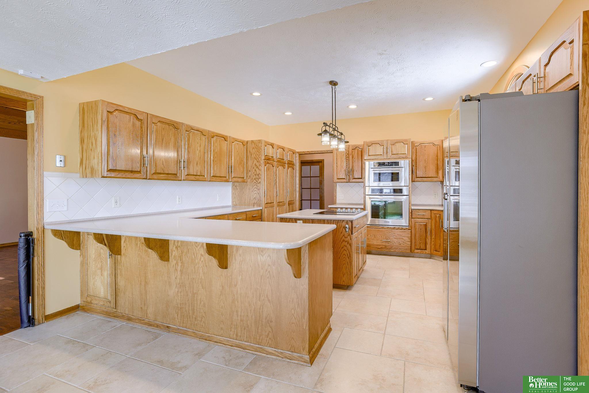 9404 Valaretta Drive, Gretna, Nebraska image 16