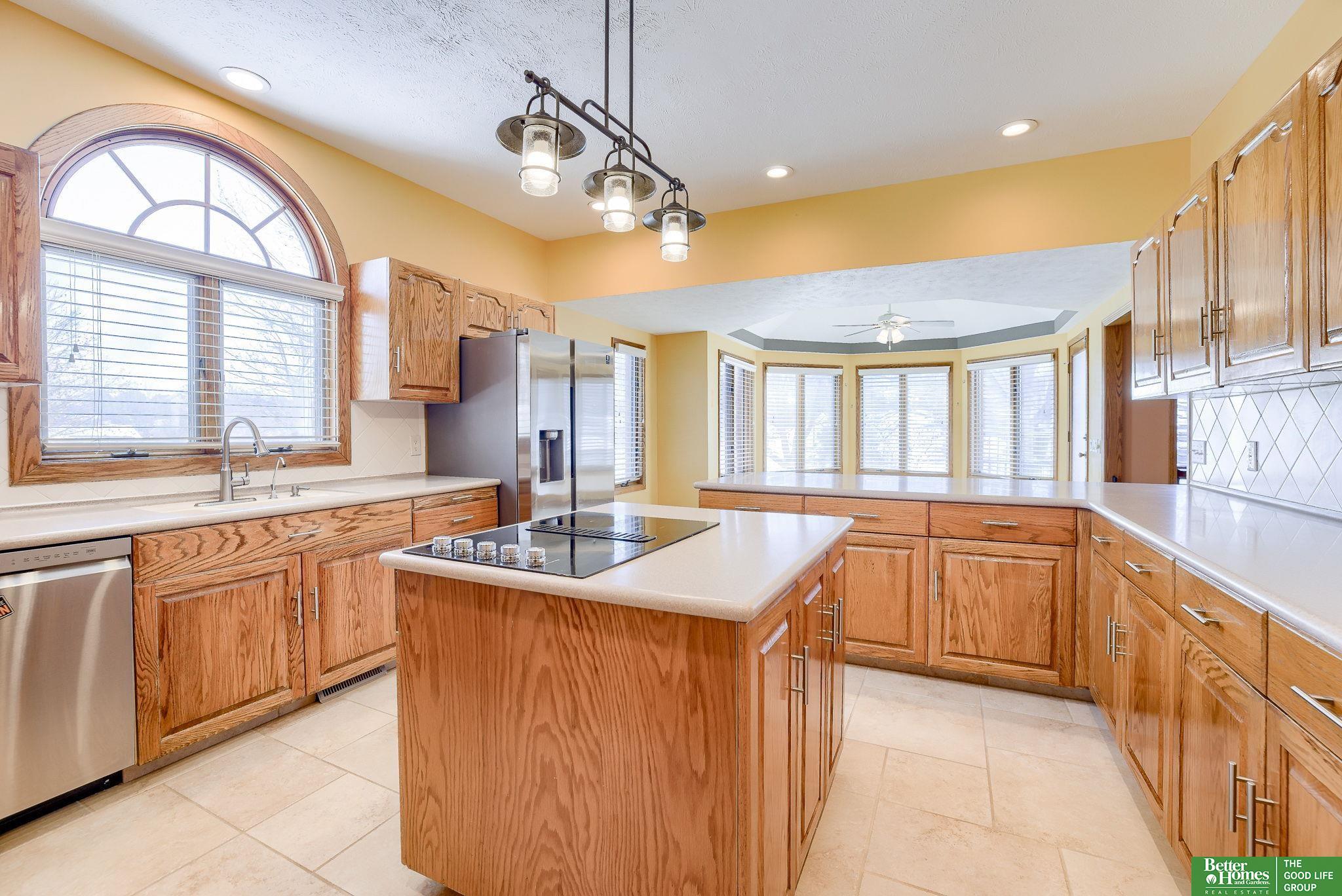 9404 Valaretta Drive, Gretna, Nebraska image 18