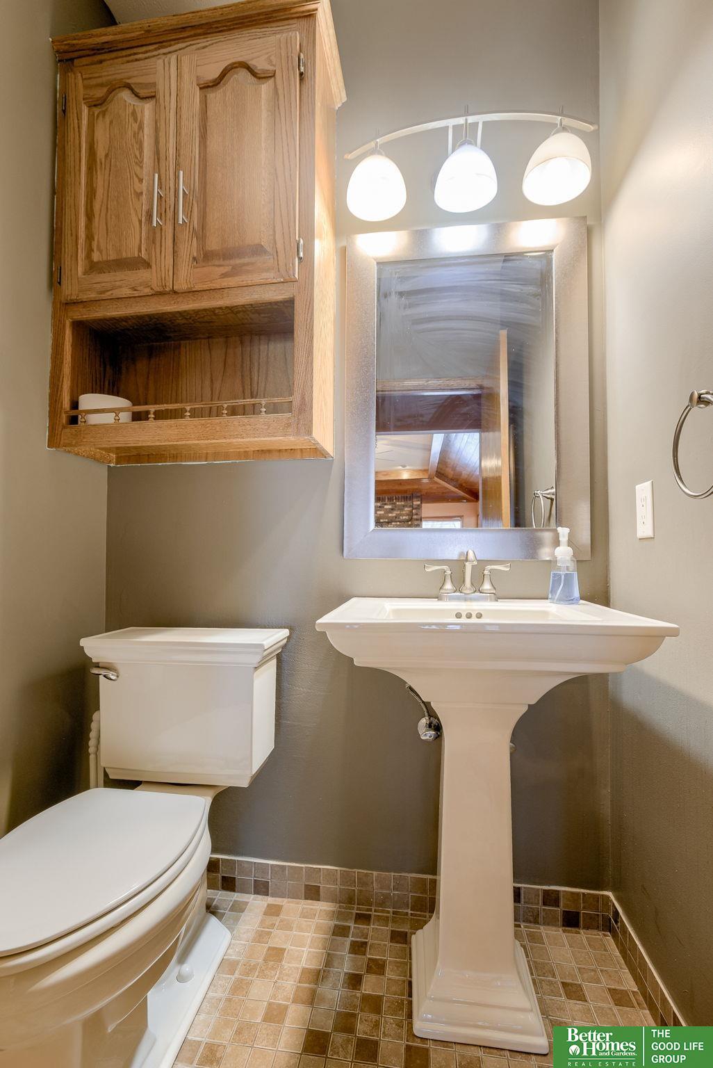 9404 Valaretta Drive, Gretna, Nebraska image 27