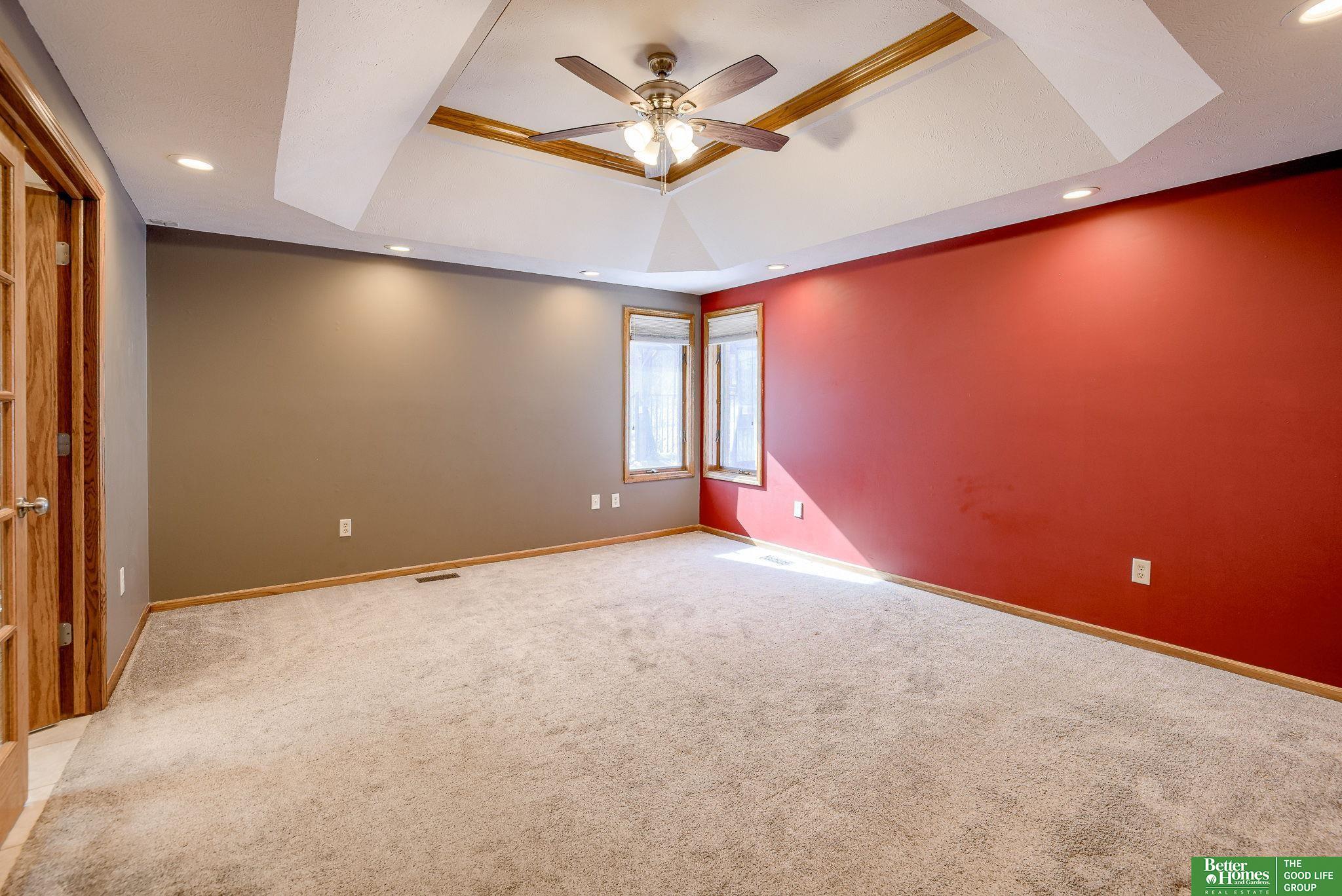 9404 Valaretta Drive, Gretna, Nebraska image 30