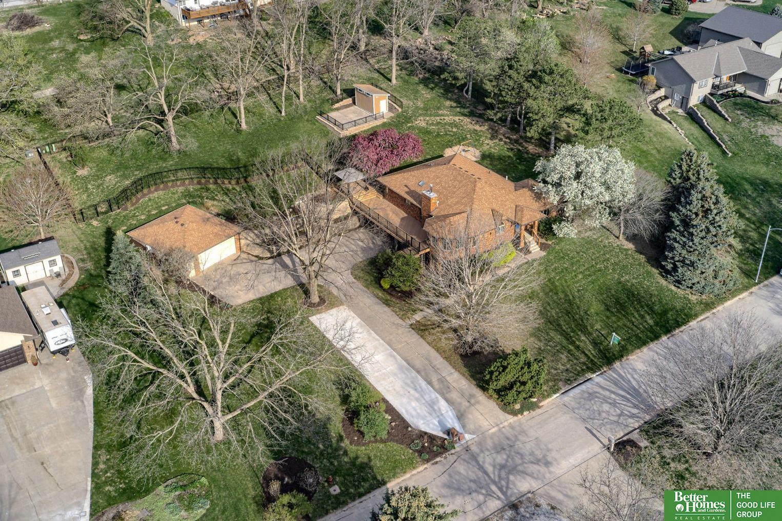 9404 Valaretta Drive, Gretna, Nebraska image 4