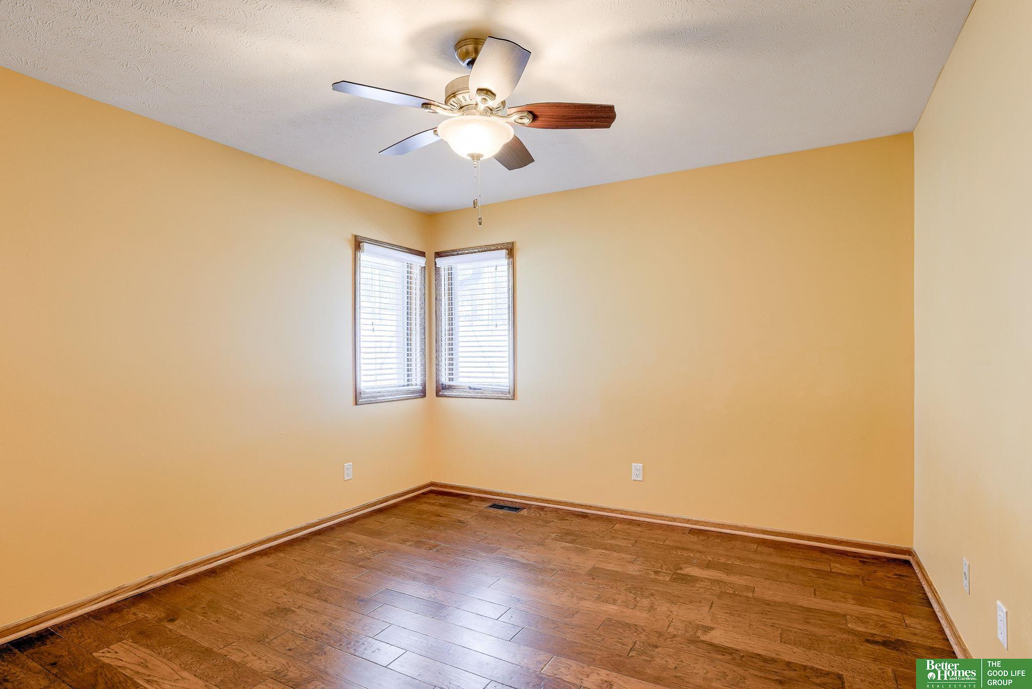 9404 Valaretta Drive, Gretna, Nebraska image 36