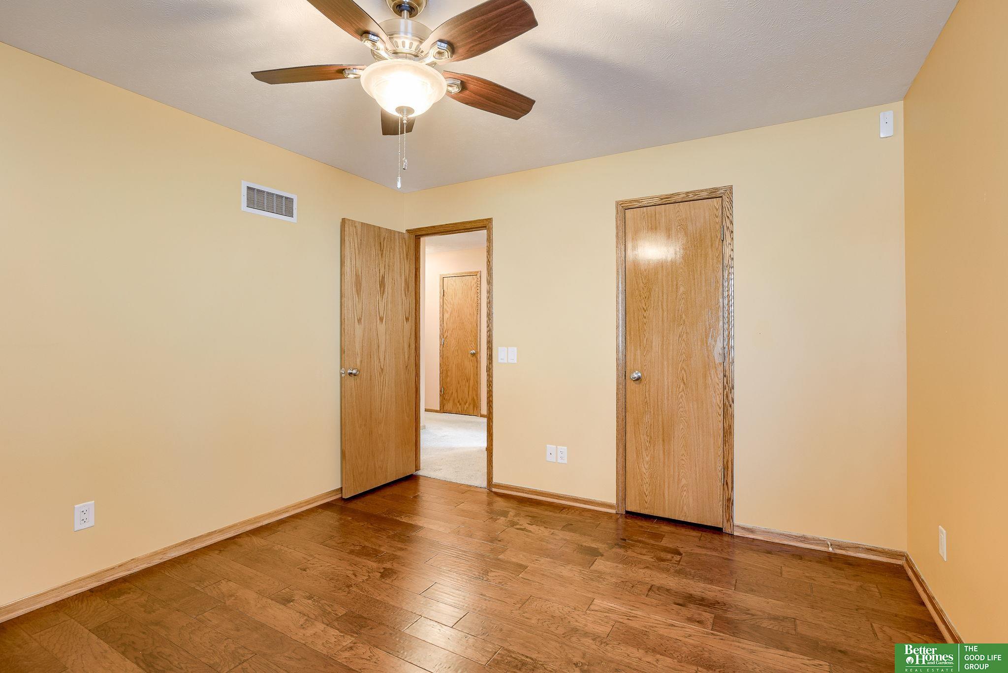 9404 Valaretta Drive, Gretna, Nebraska image 37