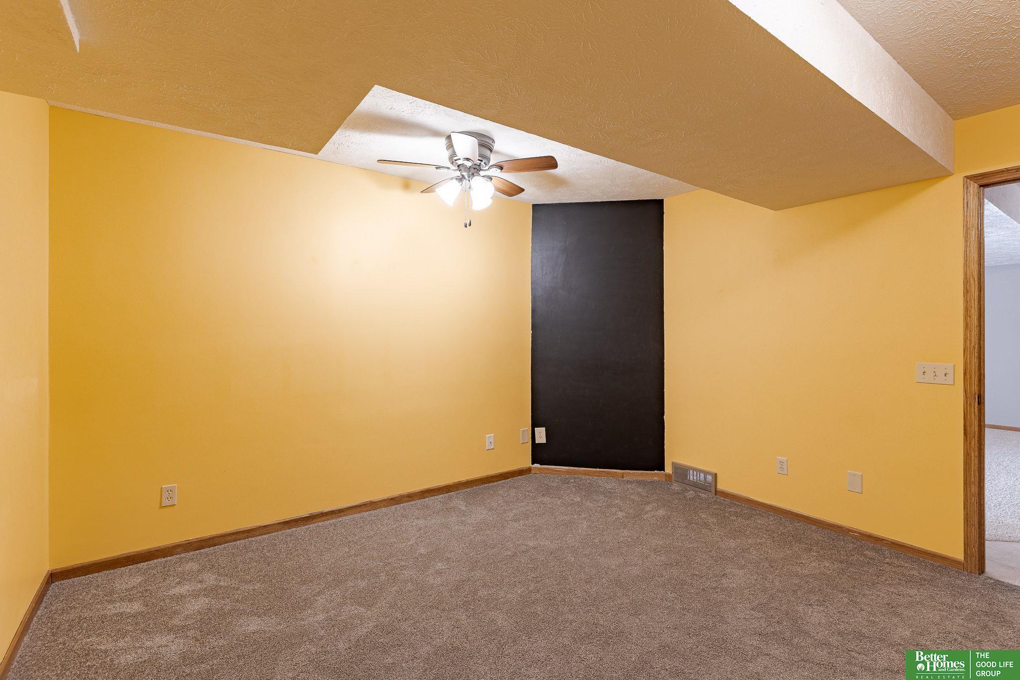 9404 Valaretta Drive, Gretna, Nebraska image 44