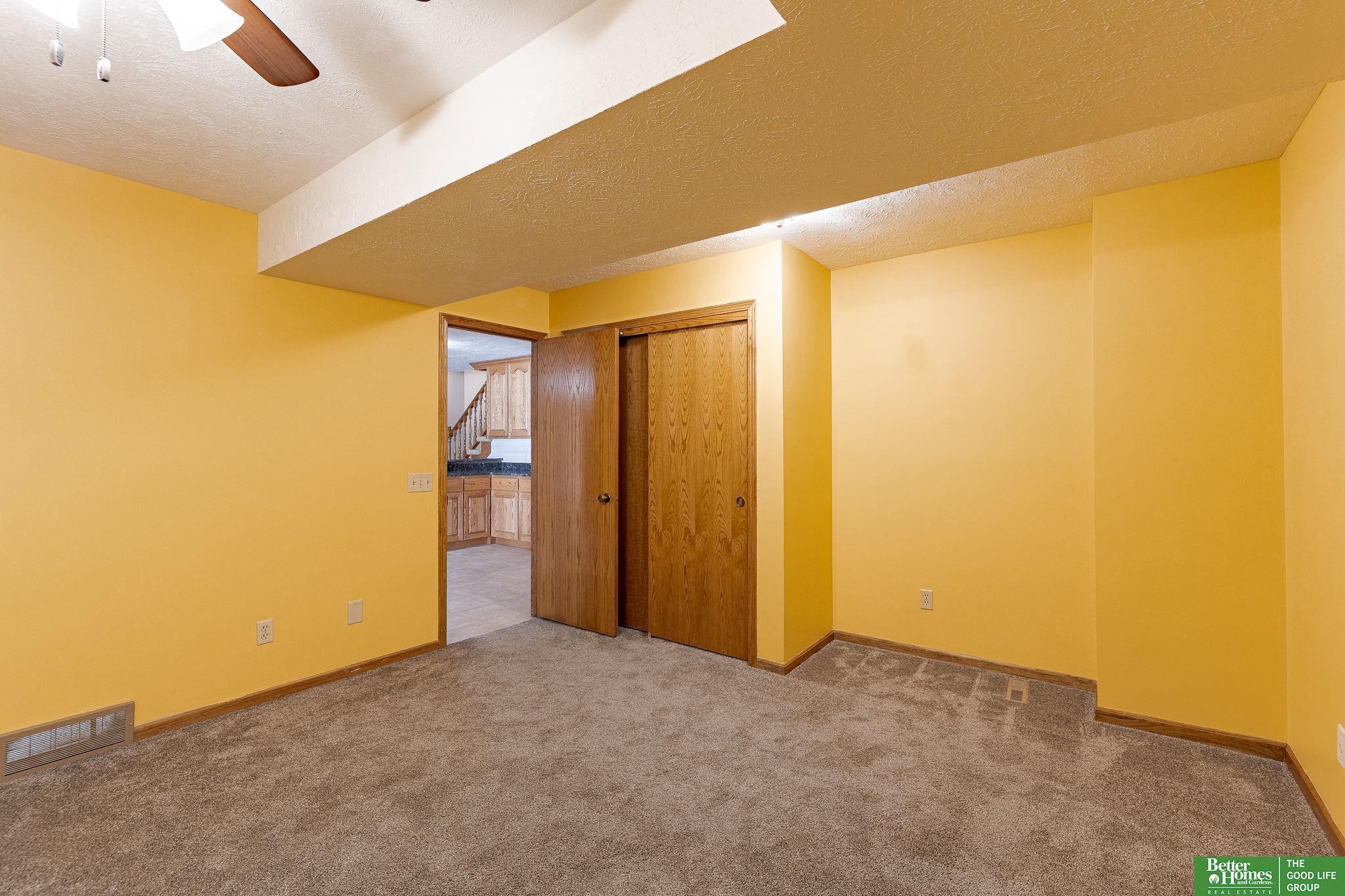 9404 Valaretta Drive, Gretna, Nebraska image 45