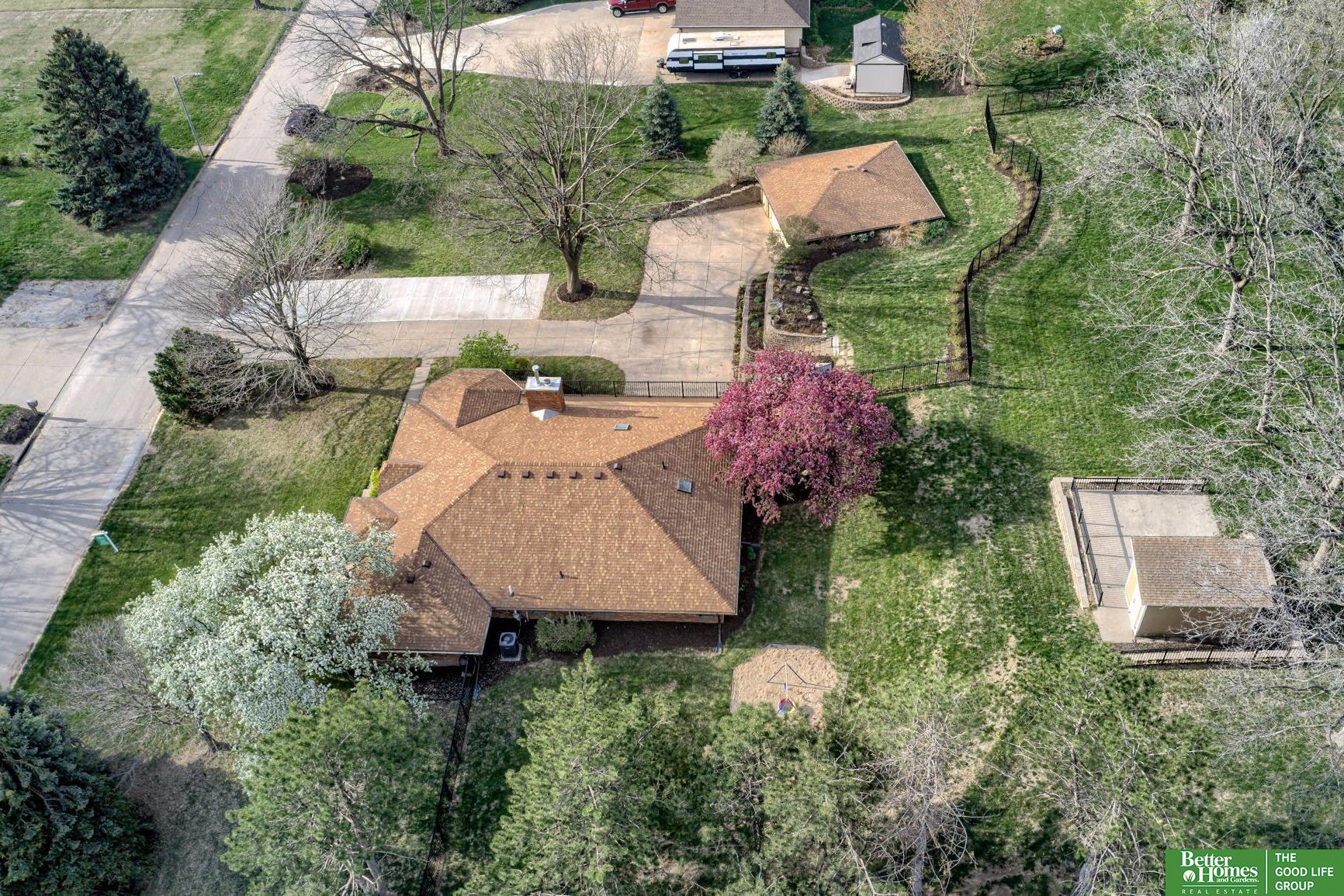 9404 Valaretta Drive, Gretna, Nebraska image 8