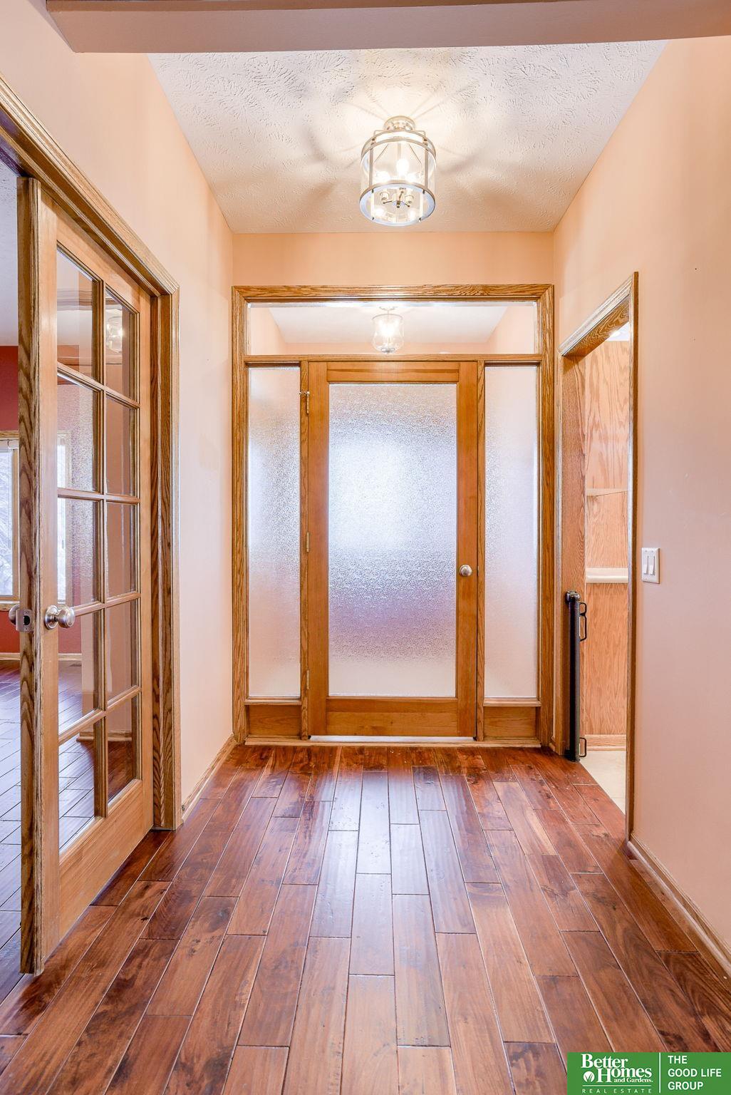 9404 Valaretta Drive, Gretna, Nebraska image 10