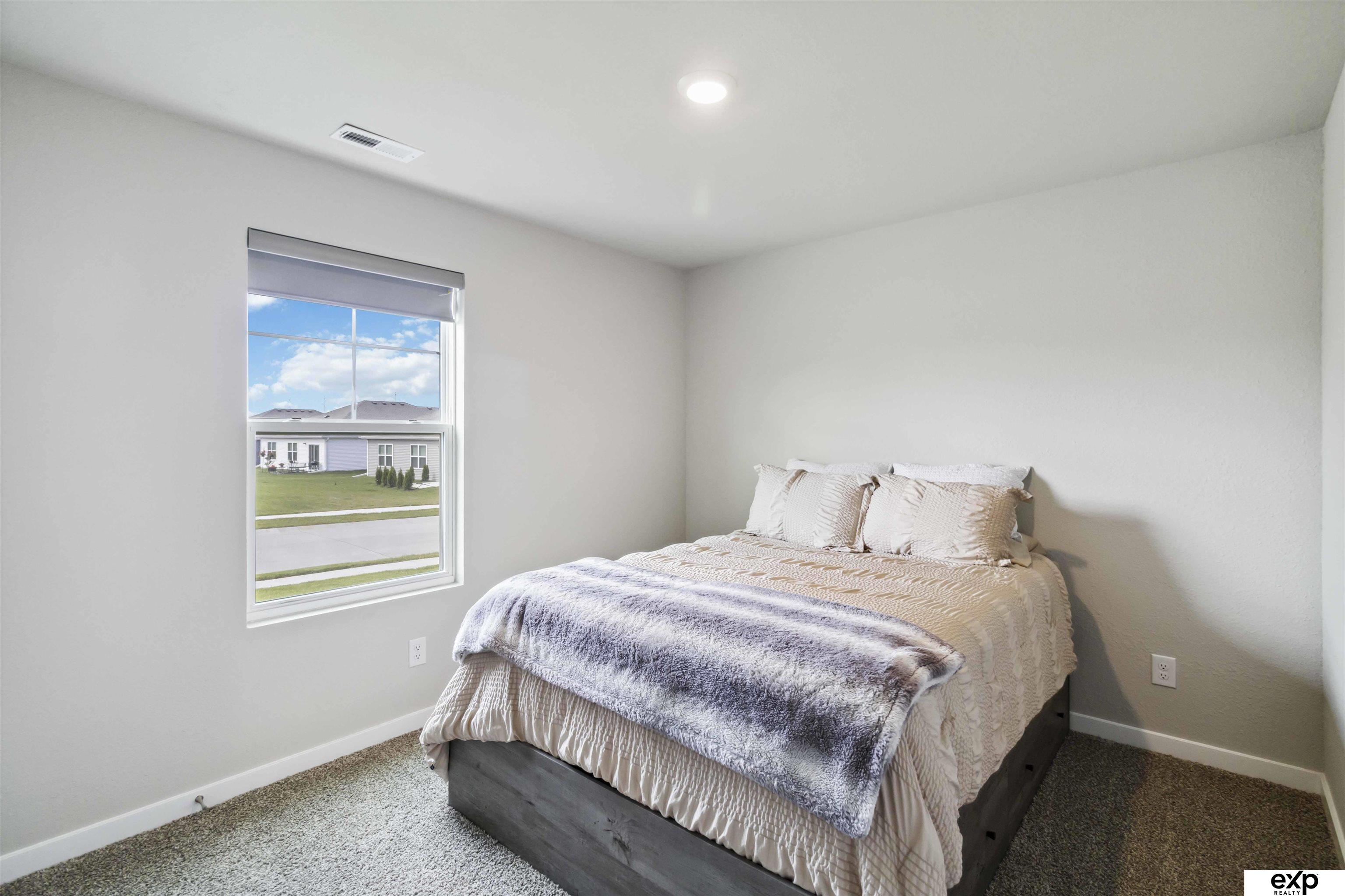 17712 Hampton Drive, Omaha, Nebraska image 19