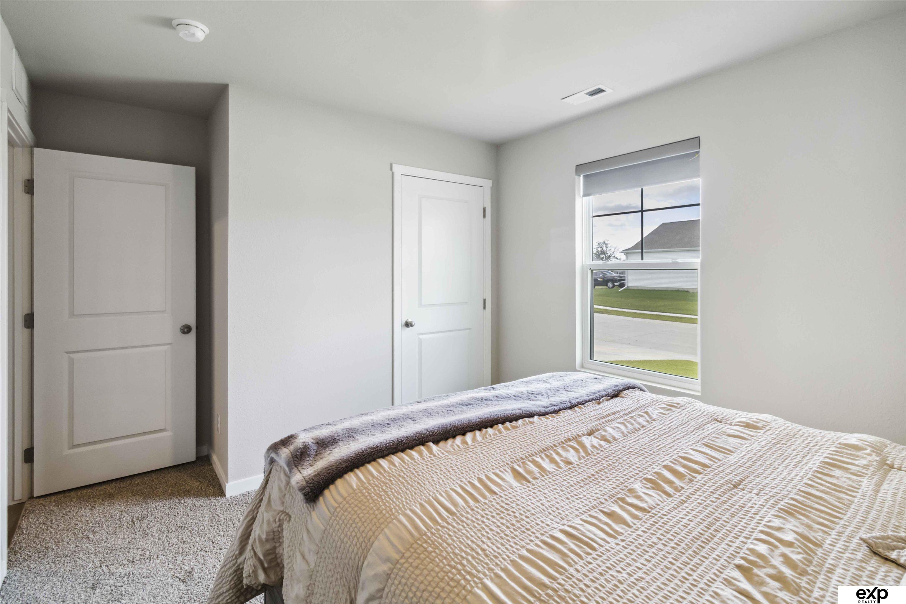 17712 Hampton Drive, Omaha, Nebraska image 20