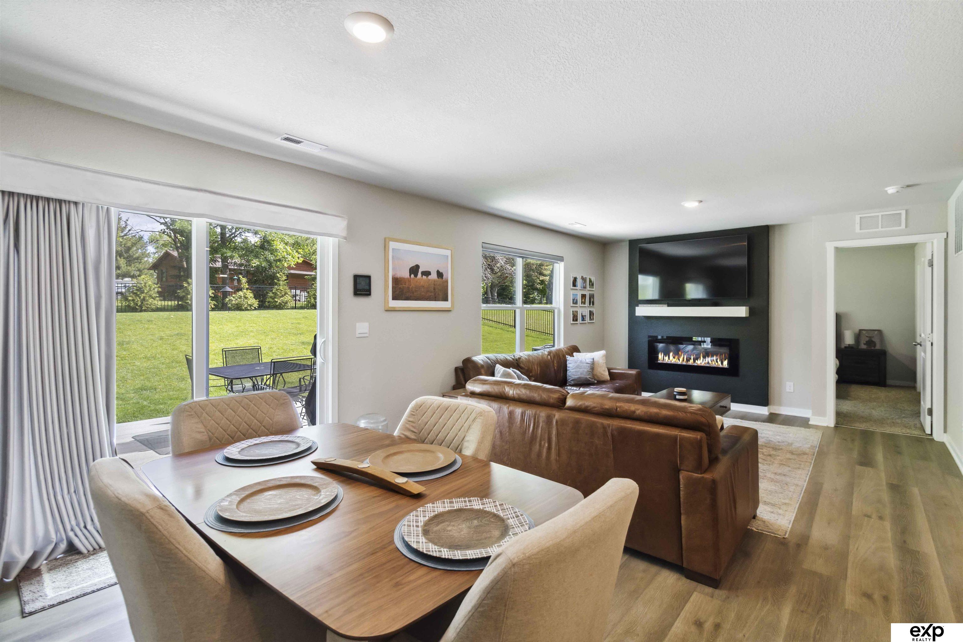 17712 Hampton Drive, Omaha, Nebraska image 3