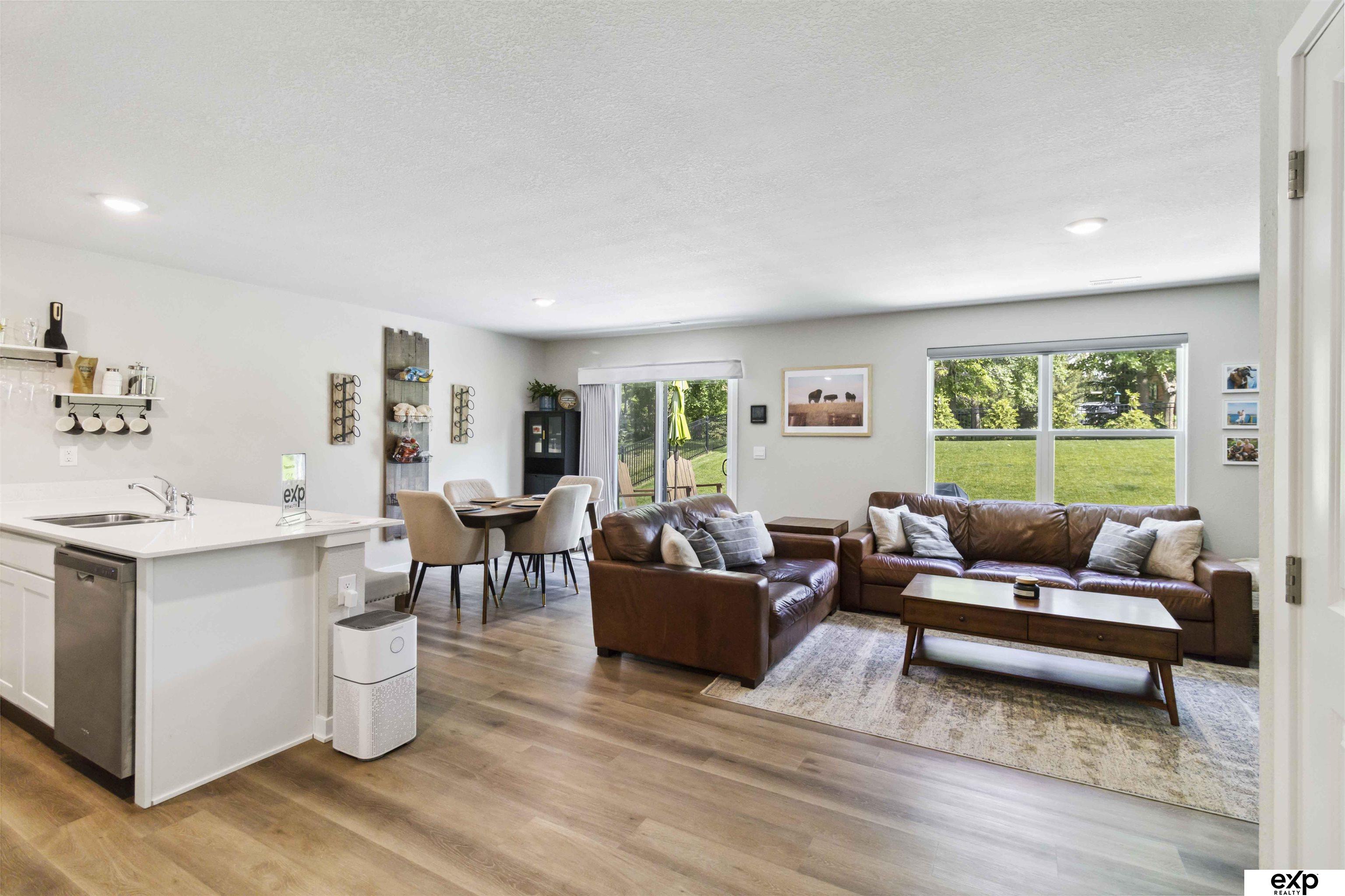 17712 Hampton Drive, Omaha, Nebraska image 7