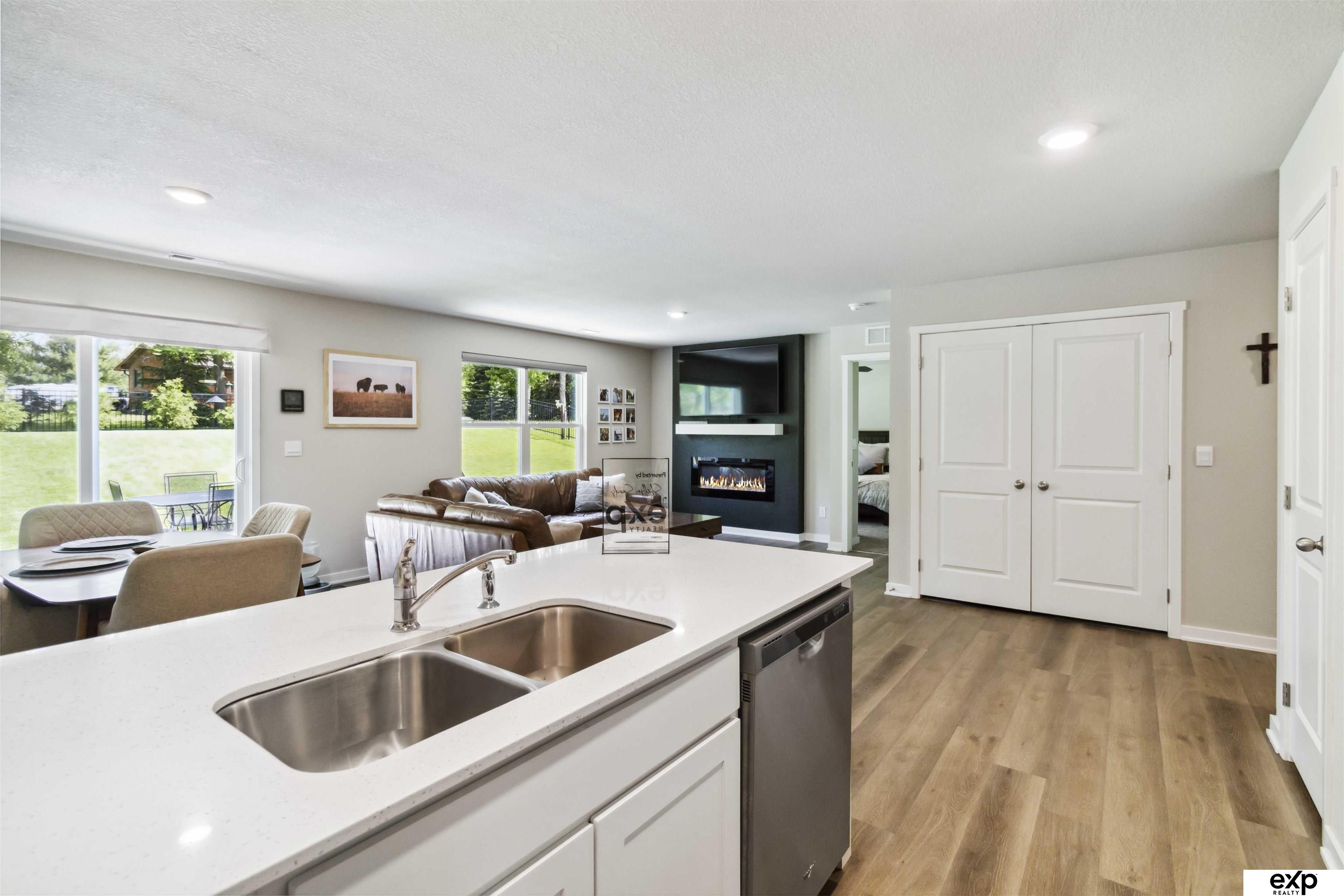 17712 Hampton Drive, Omaha, Nebraska image 10