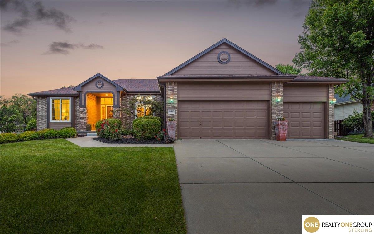 19882 Chicago Street, Elkhorn, Nebraska image 2