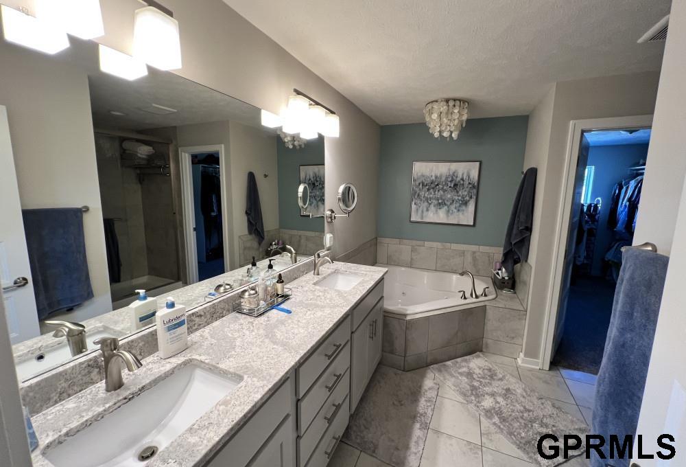 5815 S 238th Street, Elkhorn, Nebraska image 18