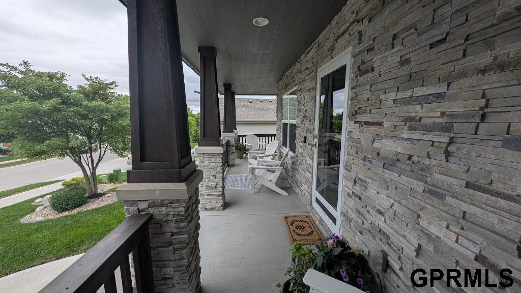 5815 S 238th Street, Elkhorn, Nebraska image 3